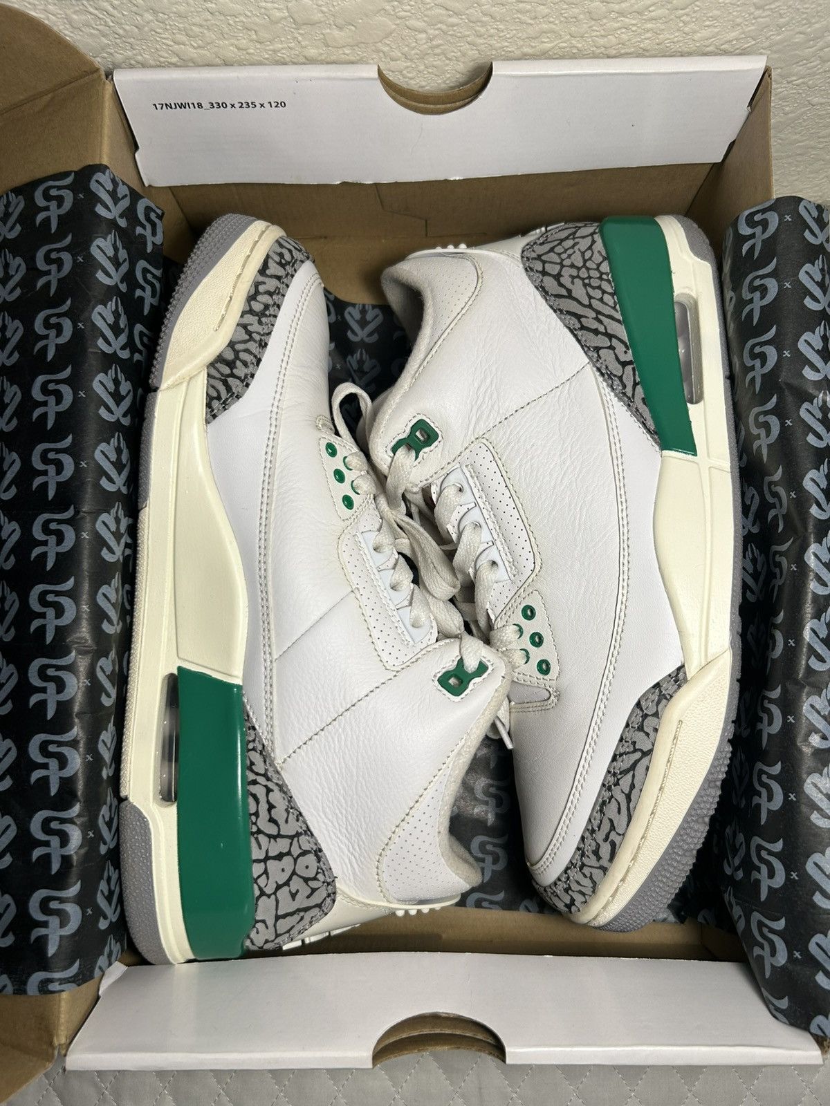 Jordan Brand Air jordan 3 retro (lucky green) Size US 8.5 / EU 41-42 - 2 Thumbnail