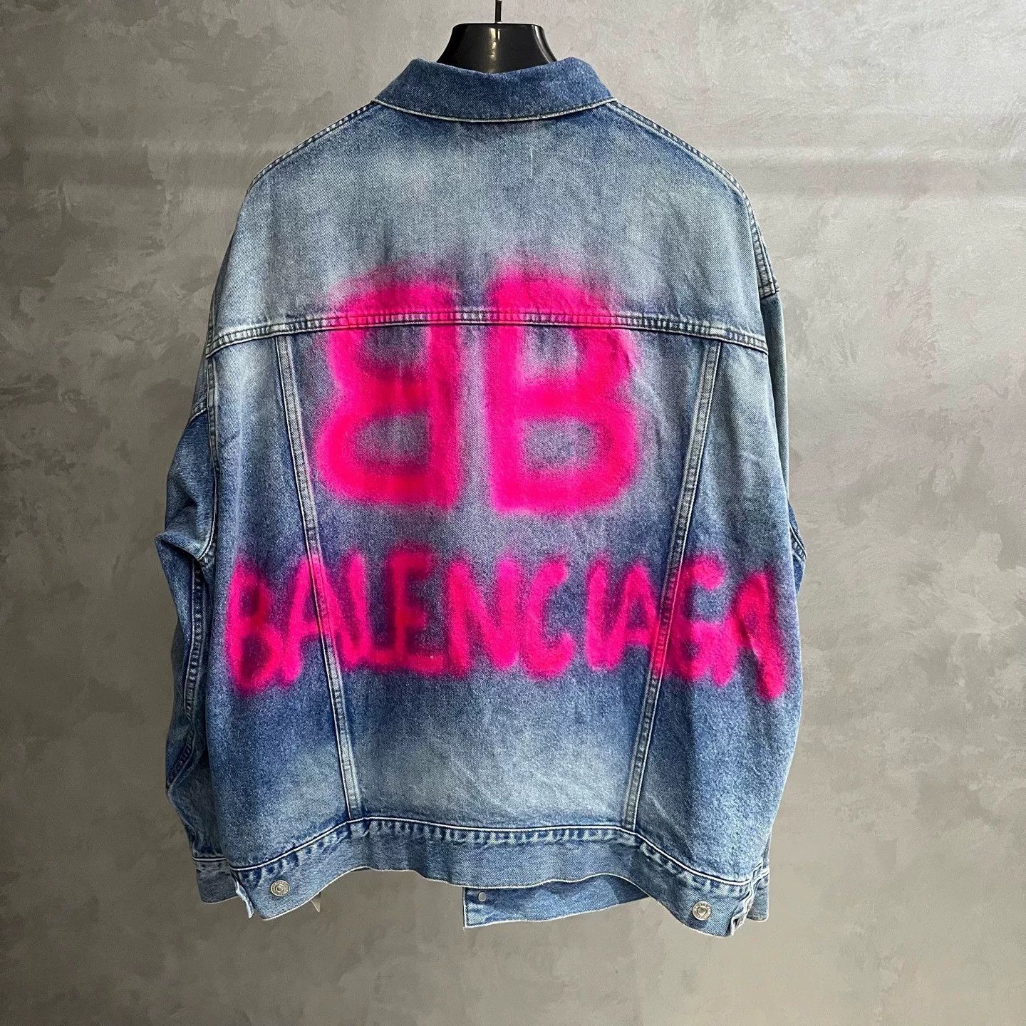 Balenciaga Balenciaga Retro Printed Blue Light Jacket s Men Size US S / EU 44-46 / 1 - 1 Thumbnail
