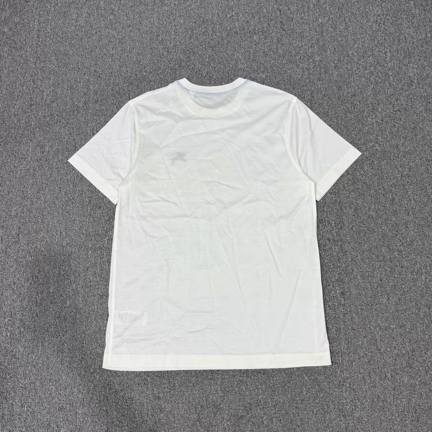 Burberry Burberry White Horseferry Logo Short Sleeve Tee L Size L / US 10 / IT 46 - 2 Thumbnail