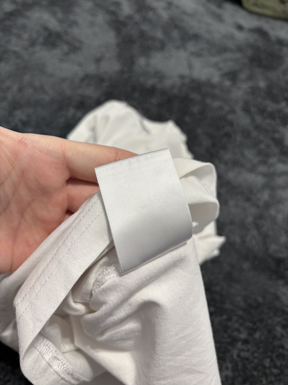 Givenchy Givenchy White Paris Logo Tee Size US M / EU 48-50 / 2 - 6 Thumbnail