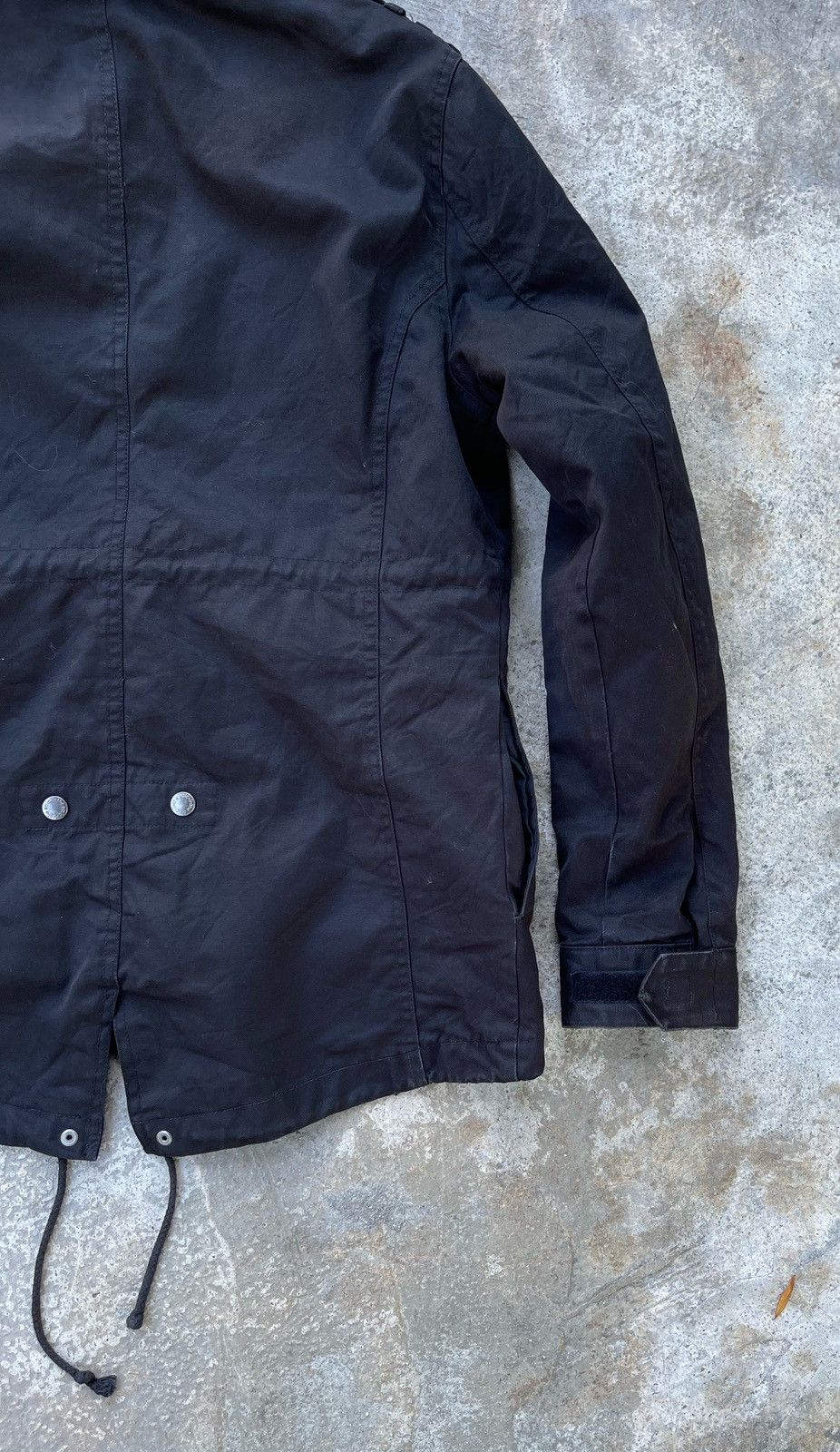 In The Attic × Japanese Brand × Le Grande Bleu (L.G.B.) 🔥Vintage In The Attic Black Survives Parka Jacket LGB Style Size US L / EU 52-54 / 3 - 13 Thumbnail
