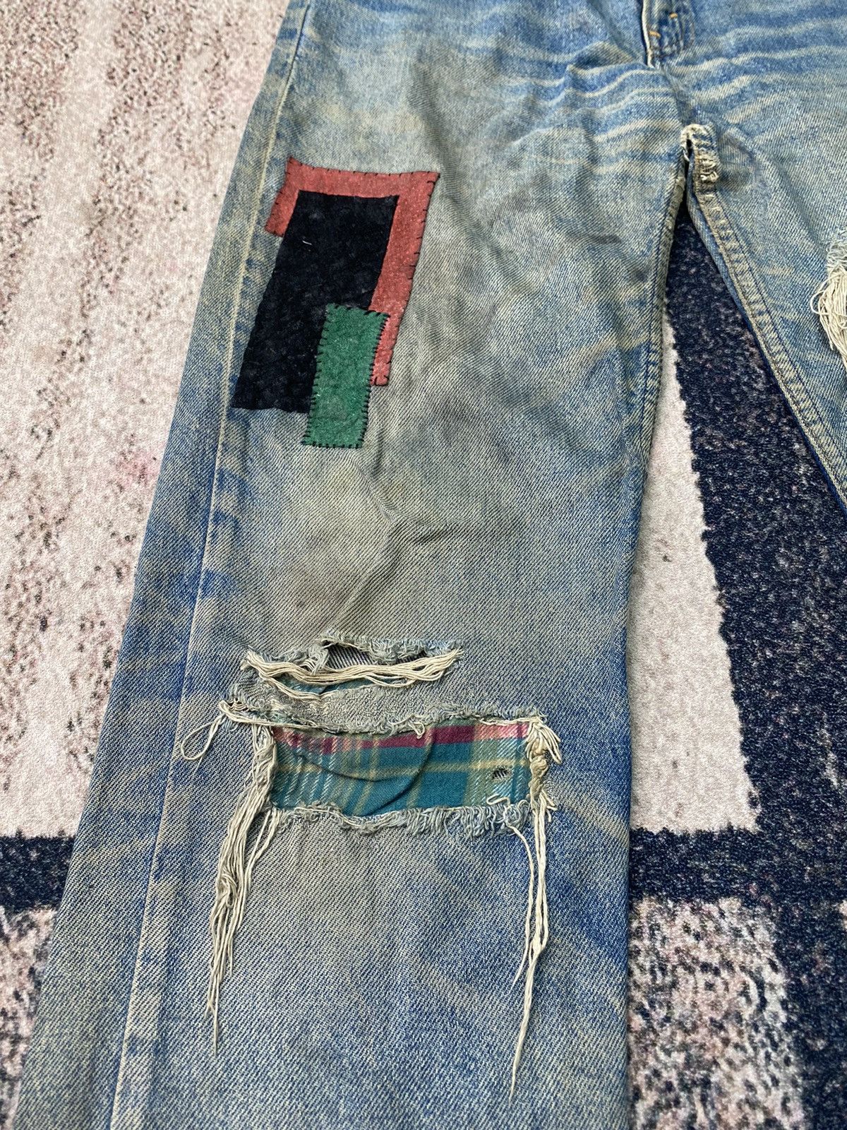 Levi's Vintage Levi’s Distressed Jeans Size US 30 / EU 46 - 4 Thumbnail