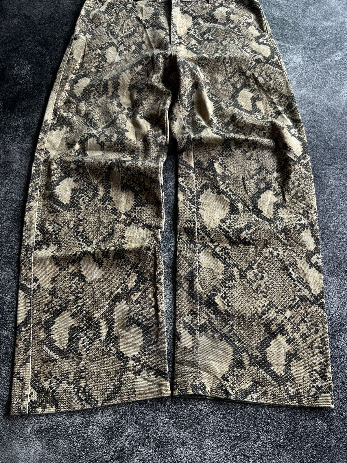 Japanese Brand Extraordinary Python Print Jeans Size US 33 - 3 Thumbnail