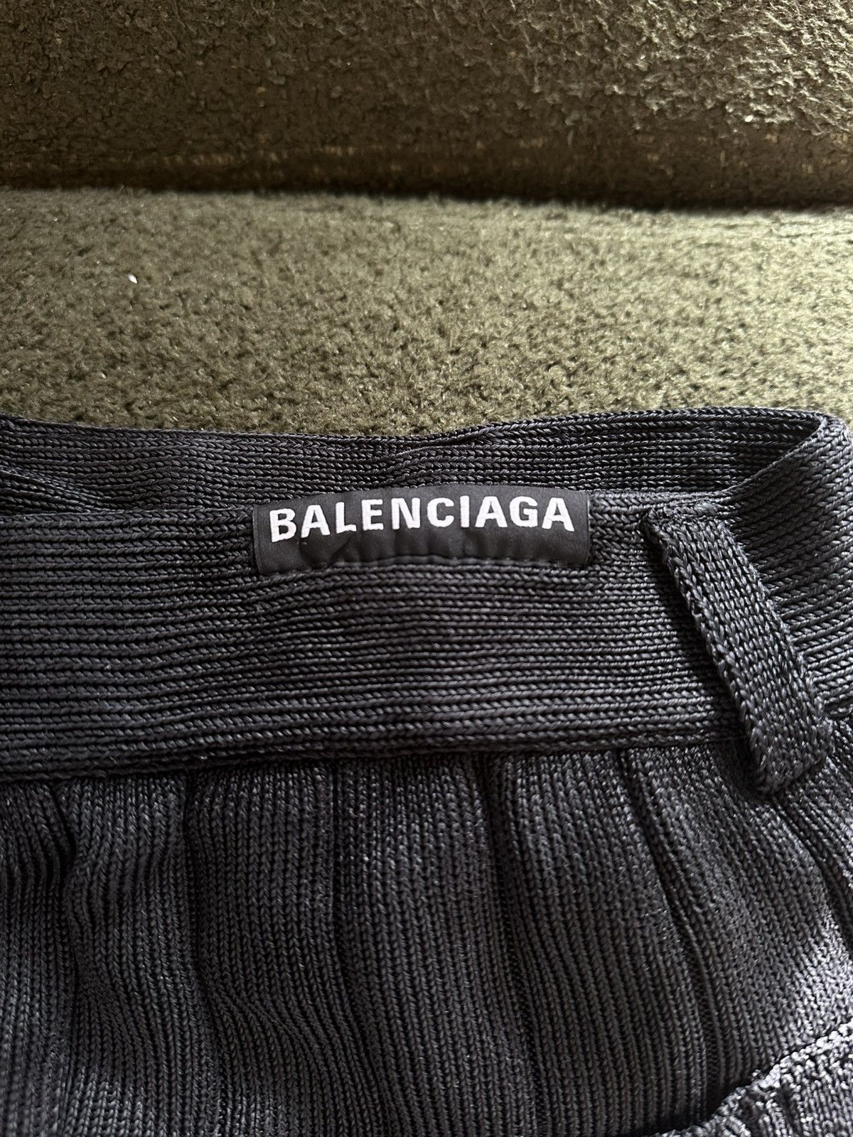 Balenciaga BALENCIAGA SS/22 PLEATED SILK KNITTED WIDE LEG BAGGY PANTS Size US 30 / EU 46 - 4 Thumbnail