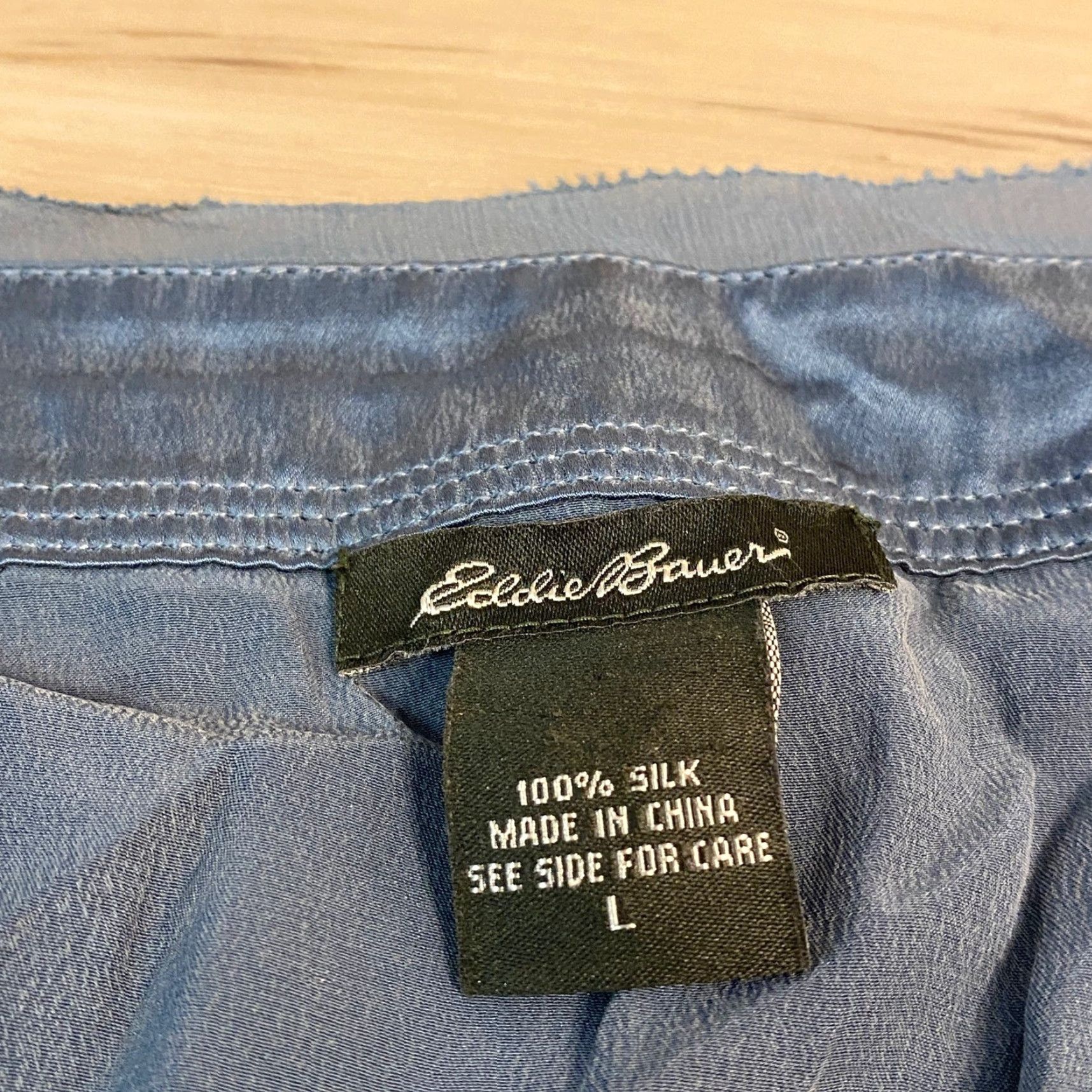 Eddie Bauer Eddie Bauer Women's Silk Tank Top V-Neck Sleeveless Blue L Size L / US 10 / IT 46 - 3 Thumbnail
