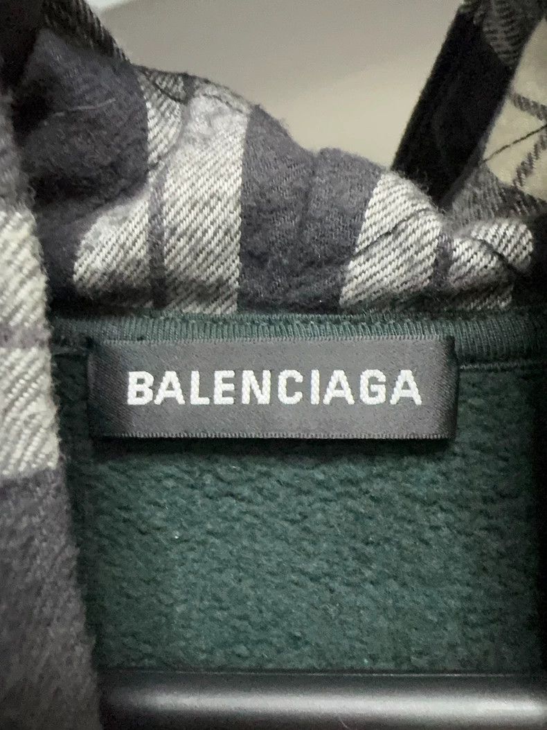 Balenciaga Balenciaga Patchwork plaid striped hoodie 2501-Nextarrow Size US S / EU 44-46 / 1 - 3 Thumbnail