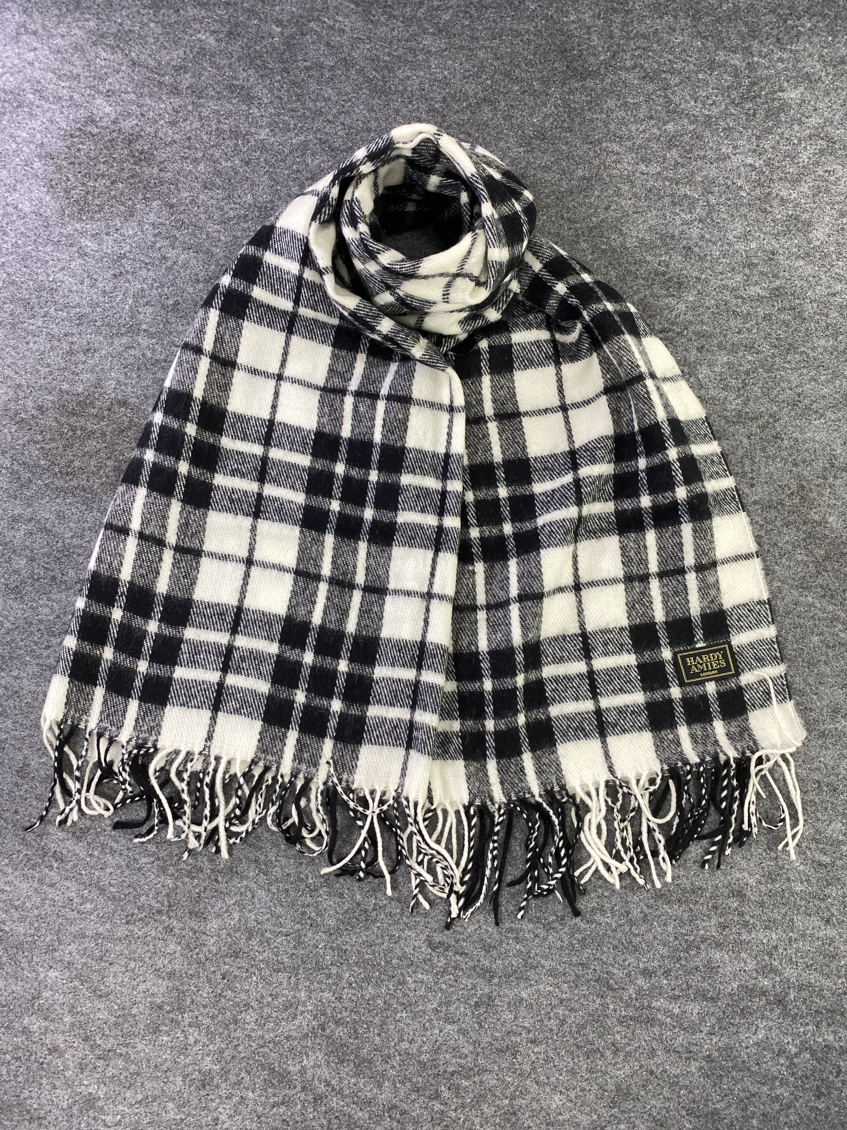 Hardy Amies Scarf / Muffler / Neckwear -T619