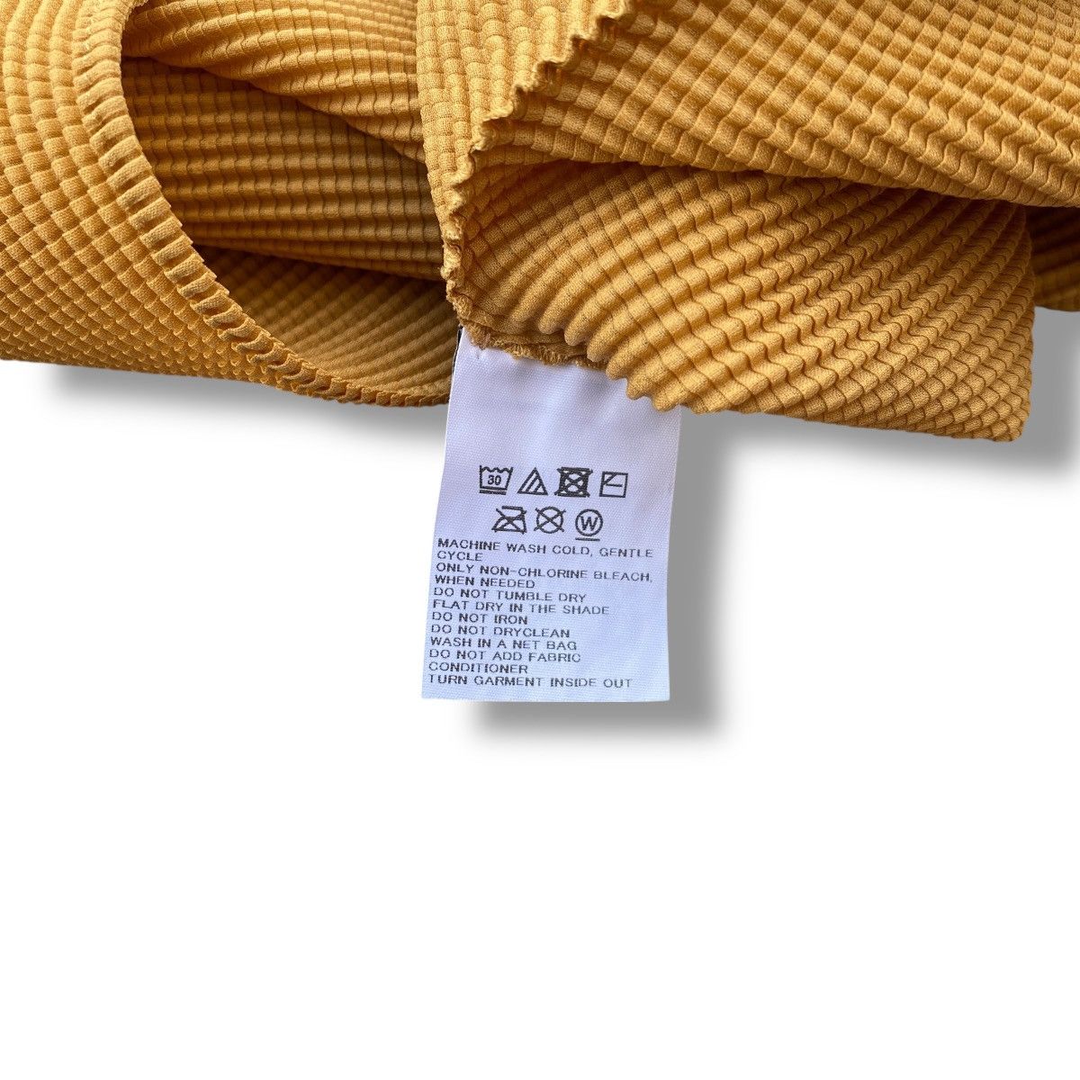 Issey Miyake Issey Miyake Me Dolman Pleats Top Size ONE SIZE - 6 Thumbnail