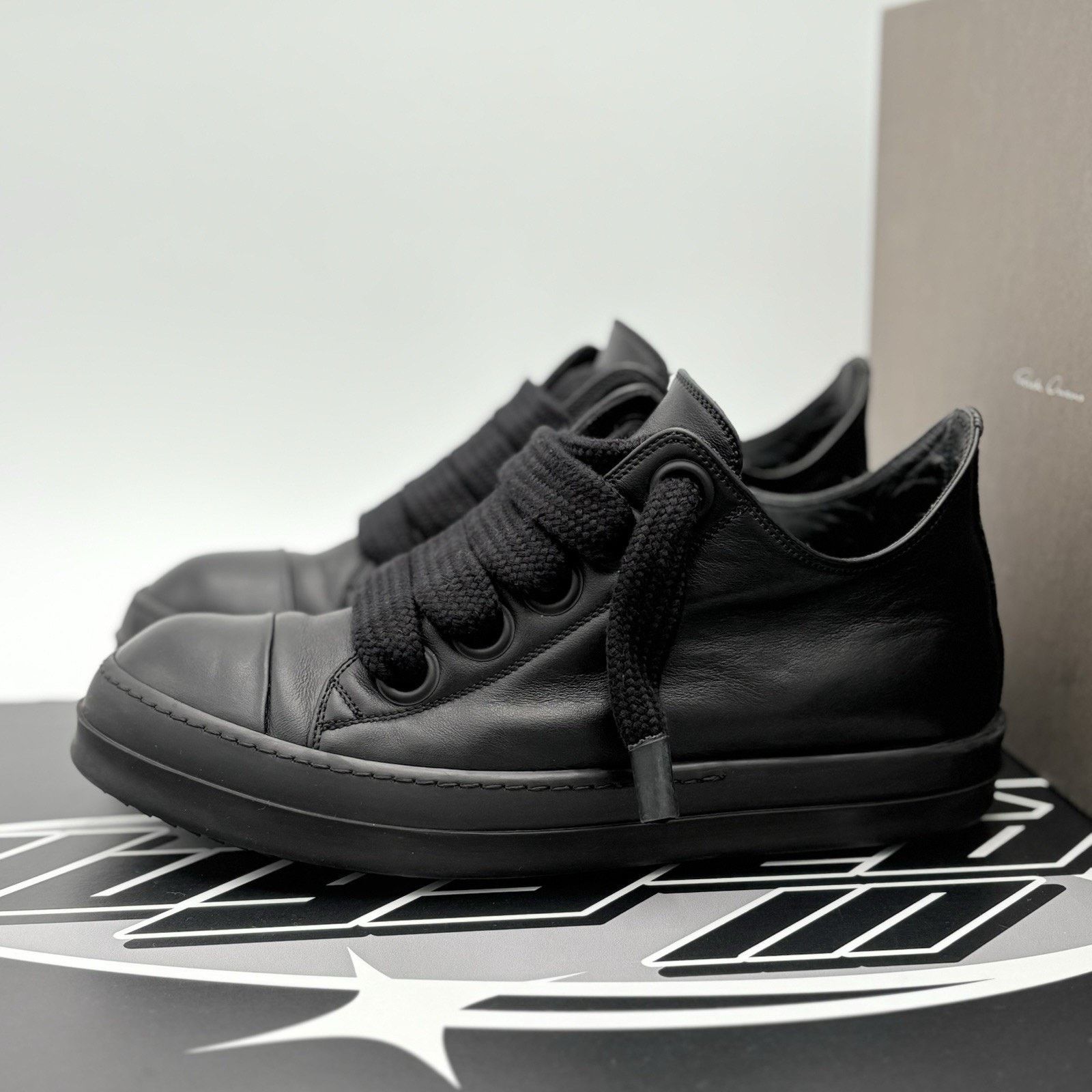 Rick Owens RICK OWENS - Jumbo Lace Low Black Milk | Grailed