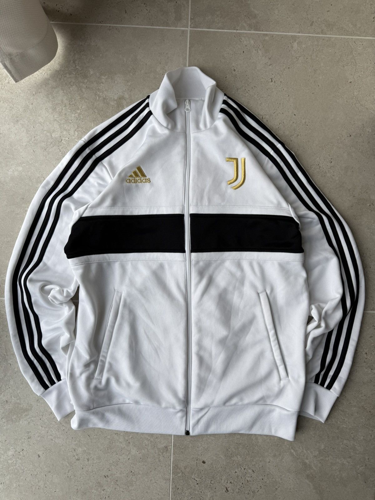 Adidas MEN'S ADIDAS FC JUVENTUS TRACK TOP JACKET Size US M / EU 48-50 / 2 - 1 Thumbnail