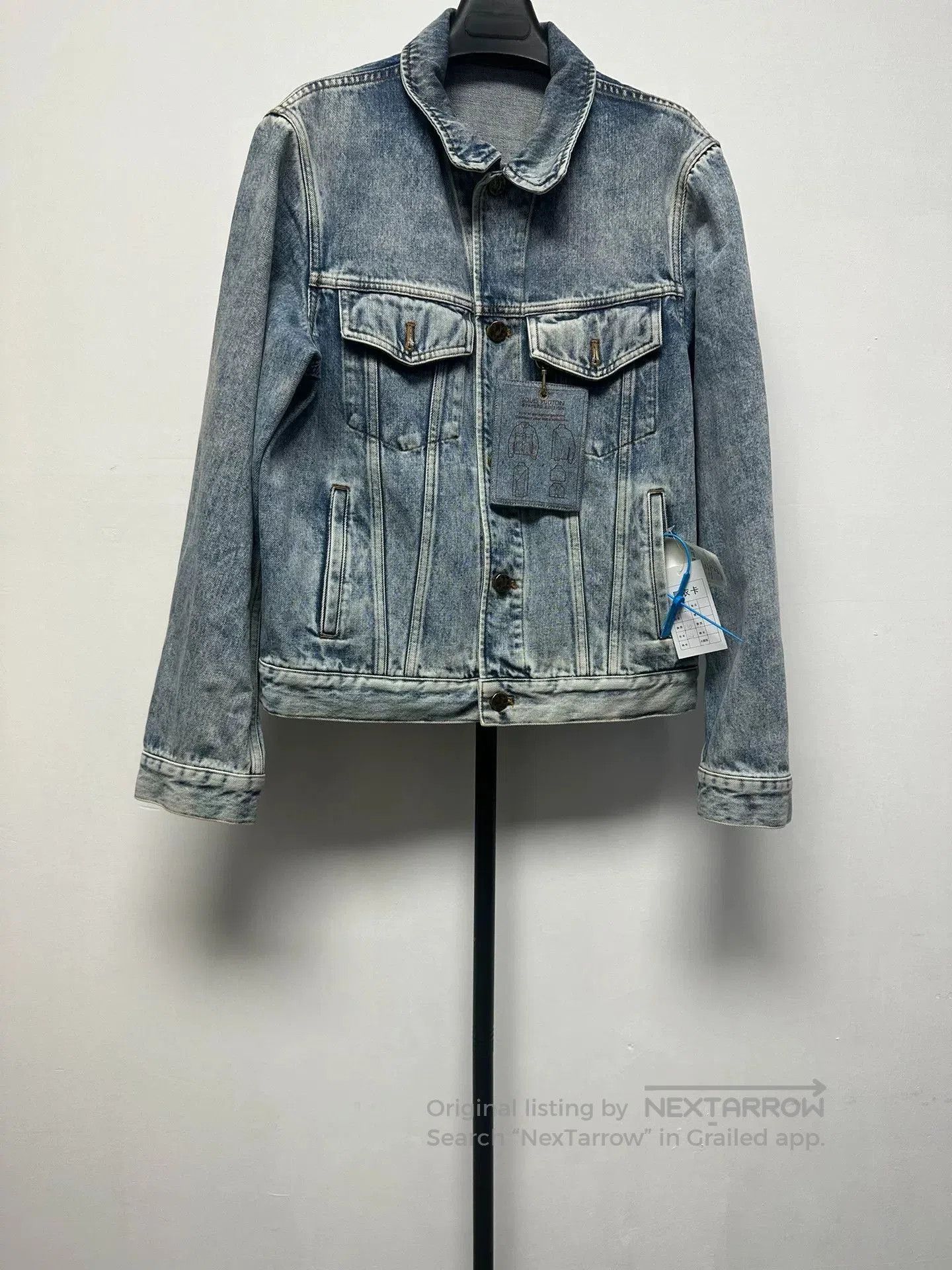 Louis Vuitton Louis Vuitton Washed Denim Jacket Blue. Size US S / EU 44-46 / 1 - 1 Thumbnail