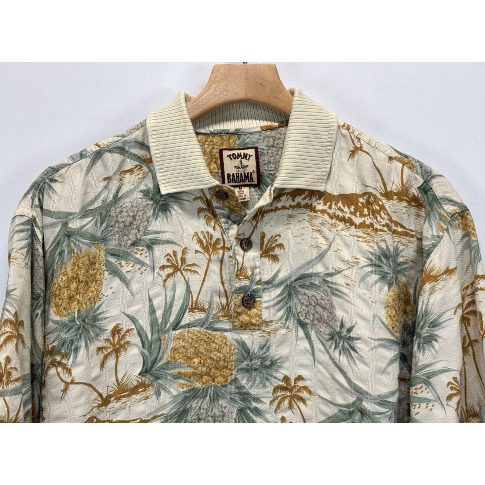 Tommy Bahama TOMMY BAHAMA Silk Polo Shirt Medium AOP Pineapple Short Sleeve Multicolor Mens Size US M / EU 48-50 / 2 - 2 Thumbnail