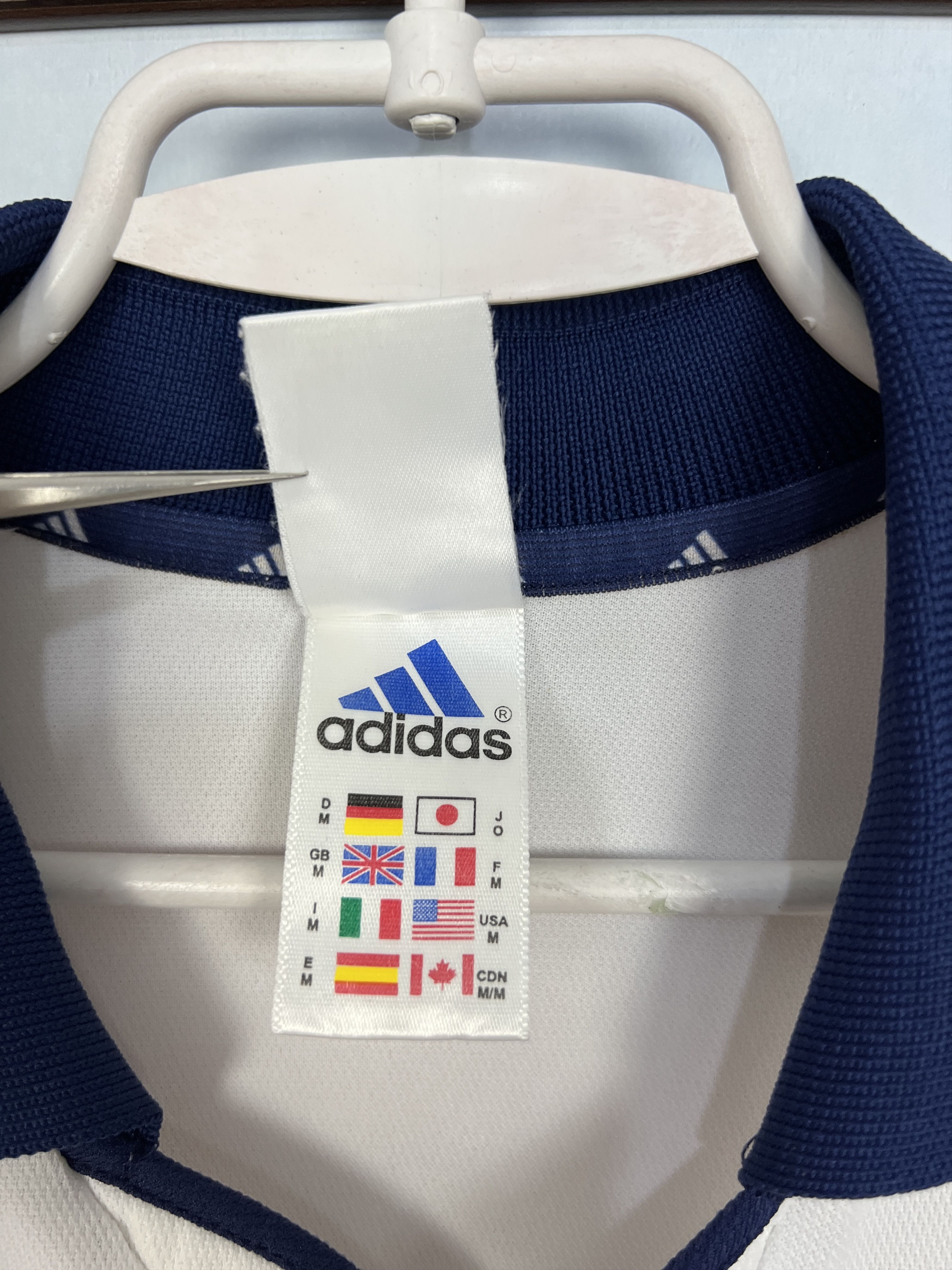 Adidas Real Madrid Home football shirt 2000 Soccer Jersey Mens Size US M / EU 48-50 / 2 - 9 Thumbnail