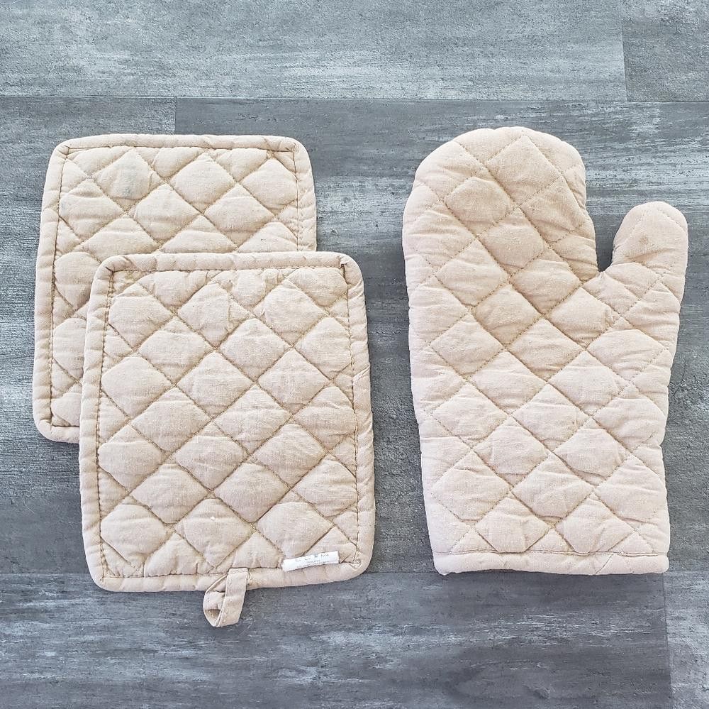 Designer Nude Quilted Oven Mitt 3 Bundle Size ONE SIZE - 2 Thumbnail
