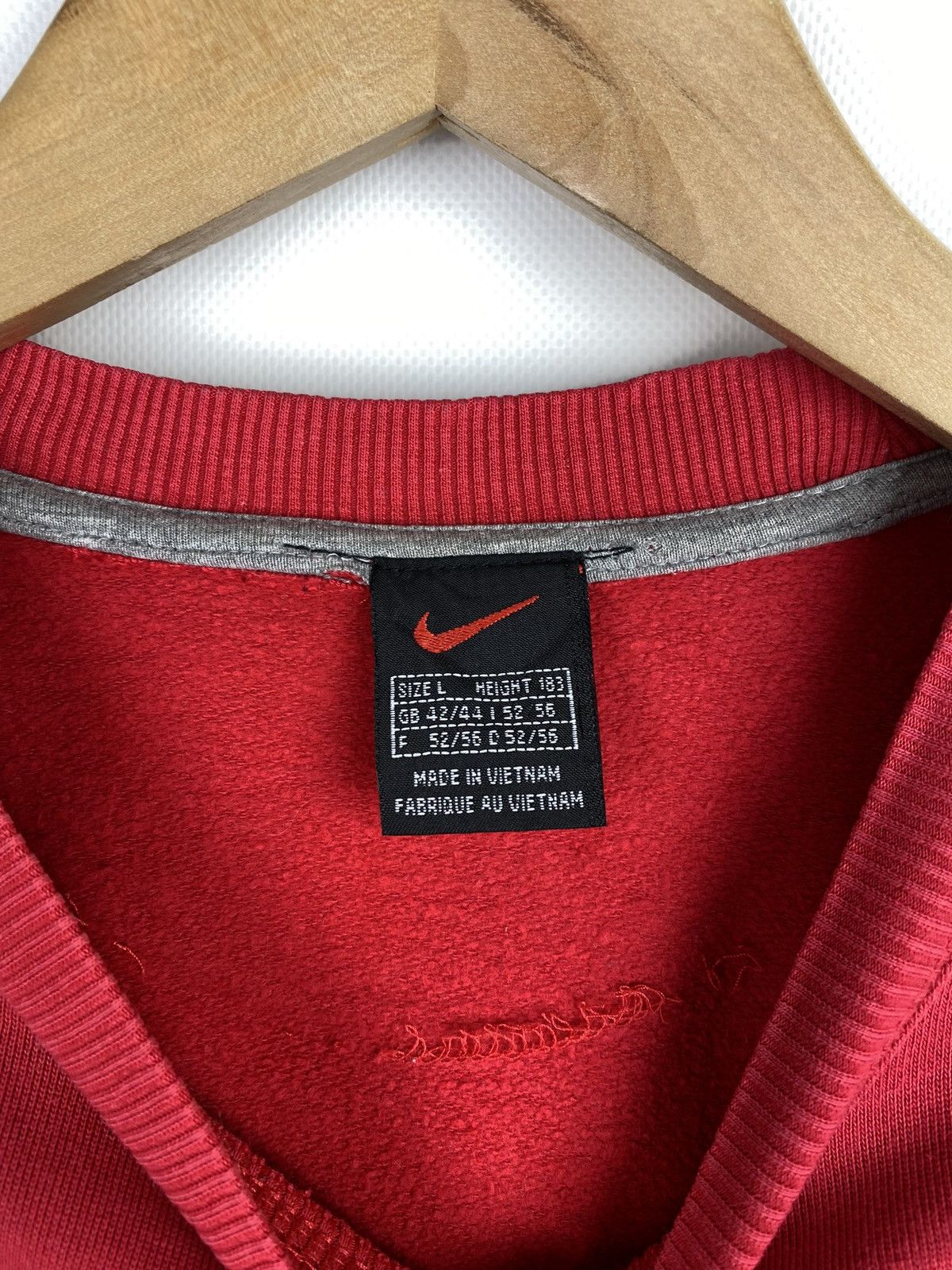 Nike VTG 90s Nike Center Logo men’s crewneck sweatshirt pullover Size US L / EU 52-54 / 3 - 10 Thumbnail