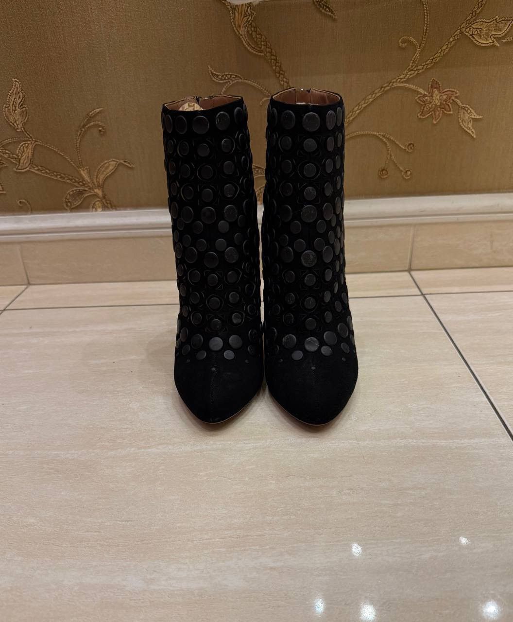 Alaia Alaïa Black Suede Studded Cutout Ankle Boots Size 36 Size US 6 / IT 36 - 3 Thumbnail