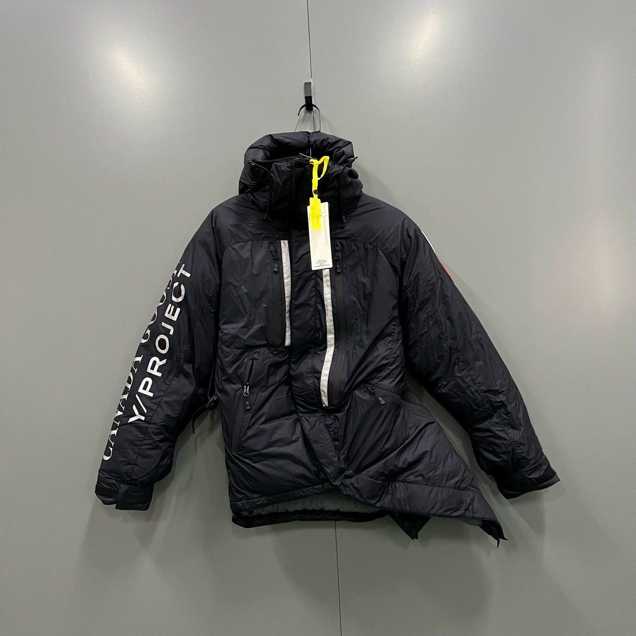 Canada Goose canada goose y/project irregular logo down jacket Size US XS / EU 42 / 0 - 1 Thumbnail