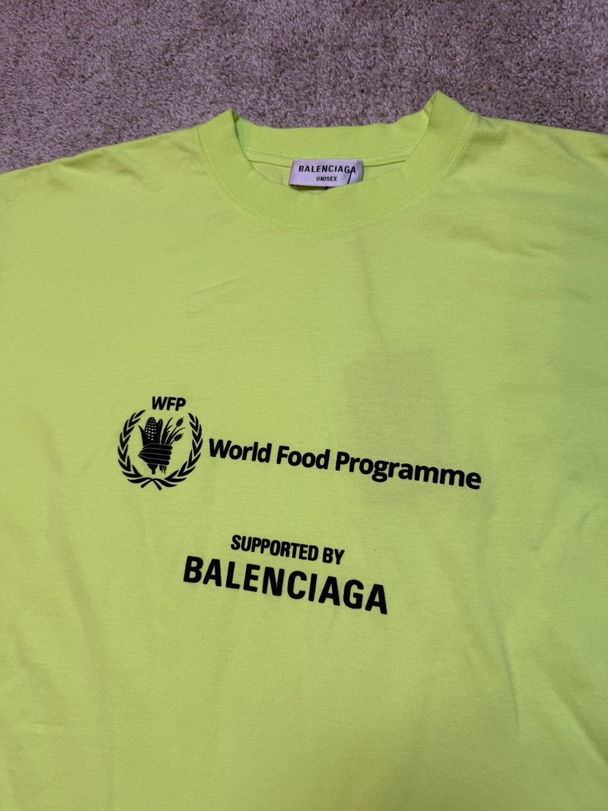 Balenciaga Balenciaga World Food Programme T-Shirt Size US M / EU 48-50 / 2 - 3 Thumbnail