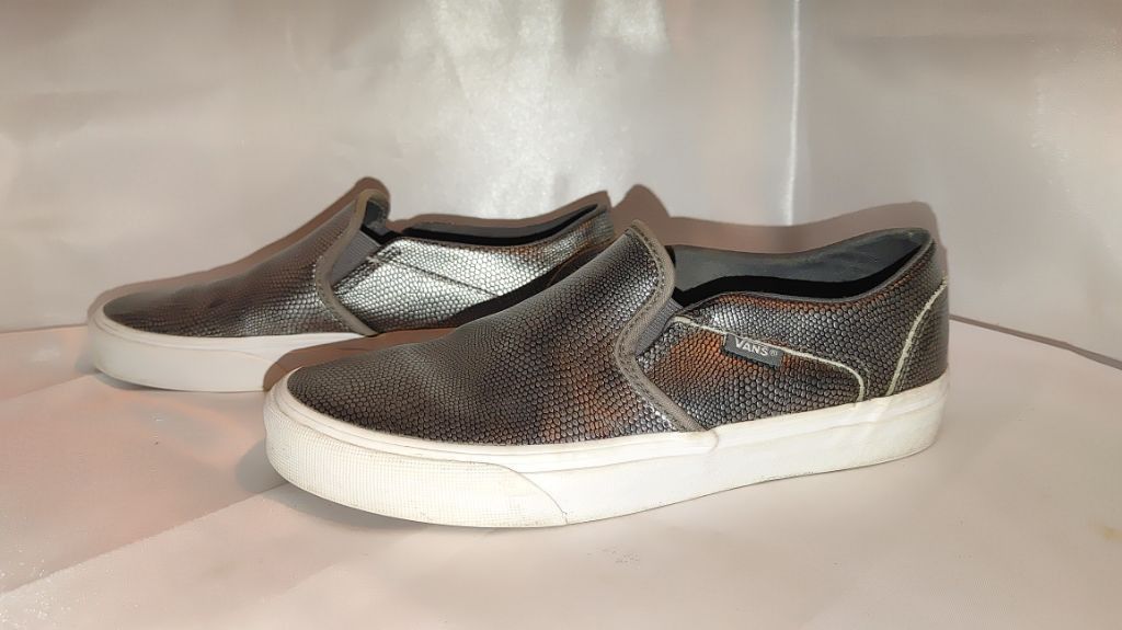 Vans VANS Classic Slip Ons in Metallic Silver Size 8 Size US 8 / IT 38 - 2 Thumbnail