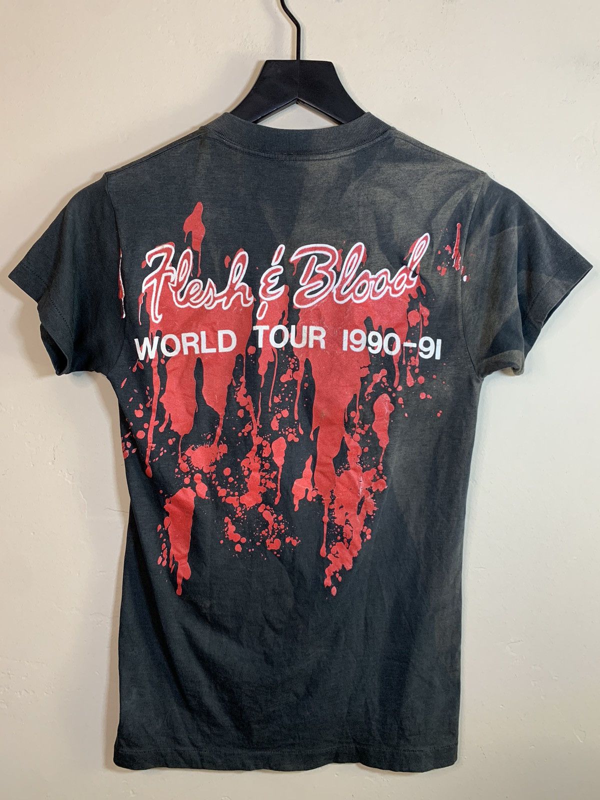 Band Tees × Vintage *RARE* Vintage 1990 Poison Flesh & Blood World Tour T-Shirt Size US S / EU 44-46 / 1 - 2 Thumbnail