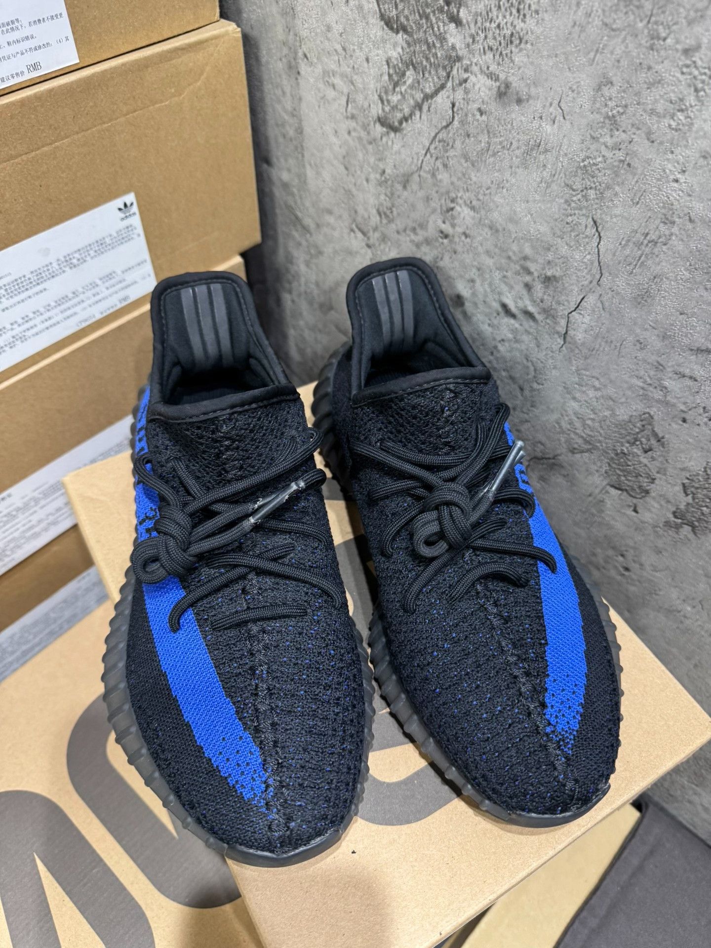 Yeezy Yeezy Blue Lowtop Sneakers 42 Men Size US 9 / EU 42 - 1 Thumbnail