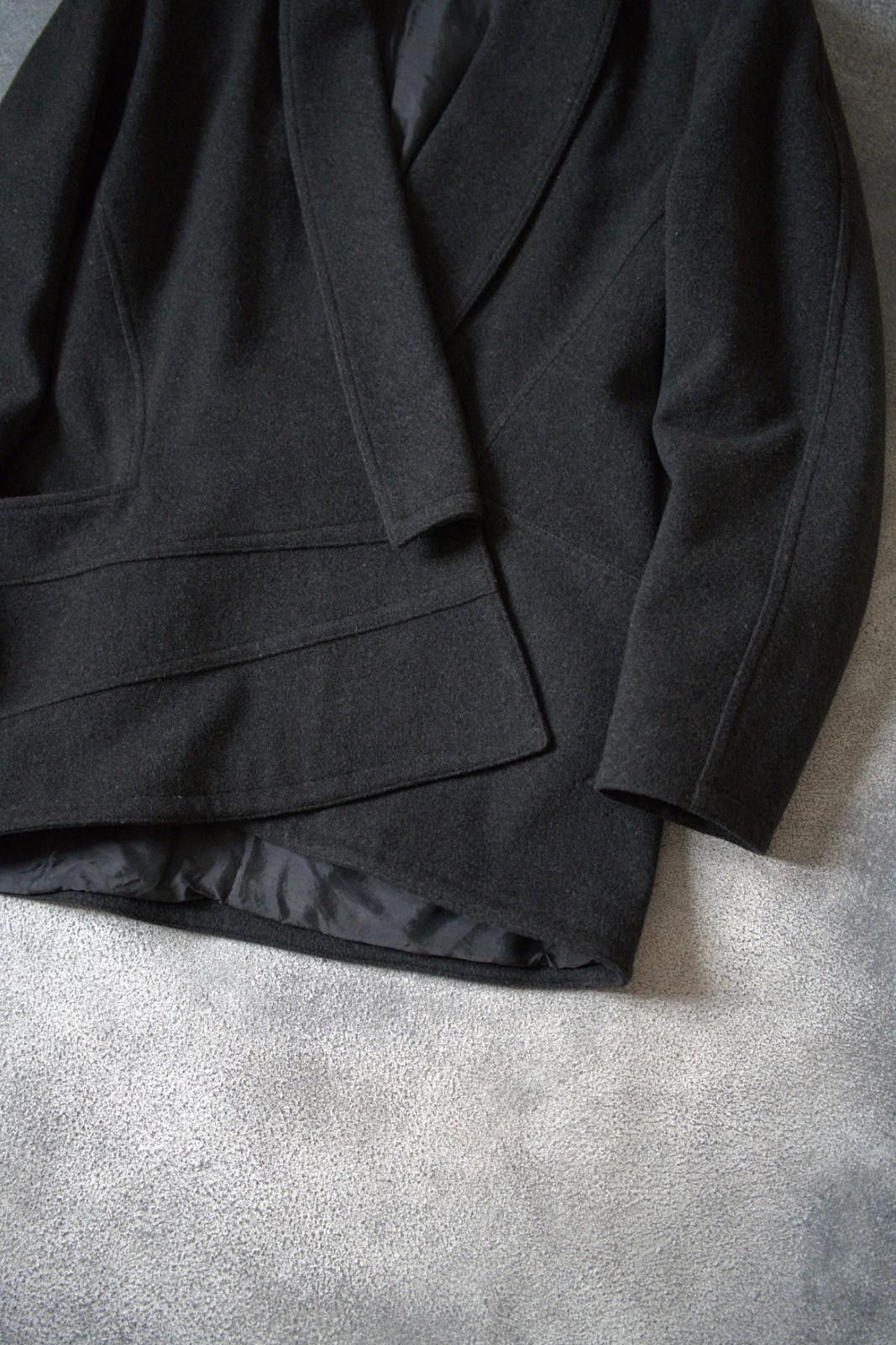Versace F/W 1986 Gianni Versace Asymmetric Wool / Cashmere Coat Size S / US 4 / IT 40 - 7 Thumbnail