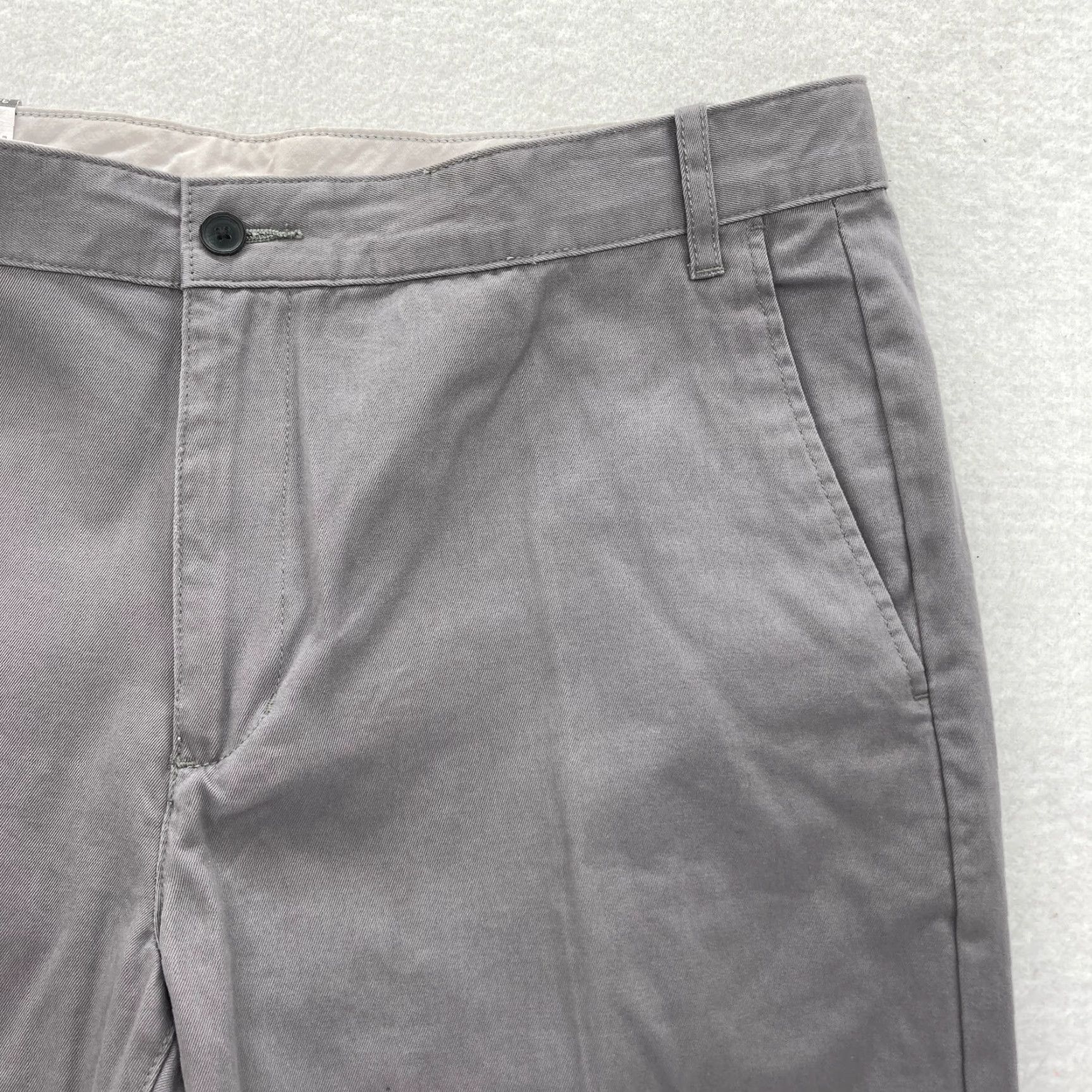 Liz Claiborne Claiborne Chino Pants Mens 34x32 Straight Leg Gray Flat Front Mid Rise Casual Size US 34 / EU 50 - 3 Thumbnail