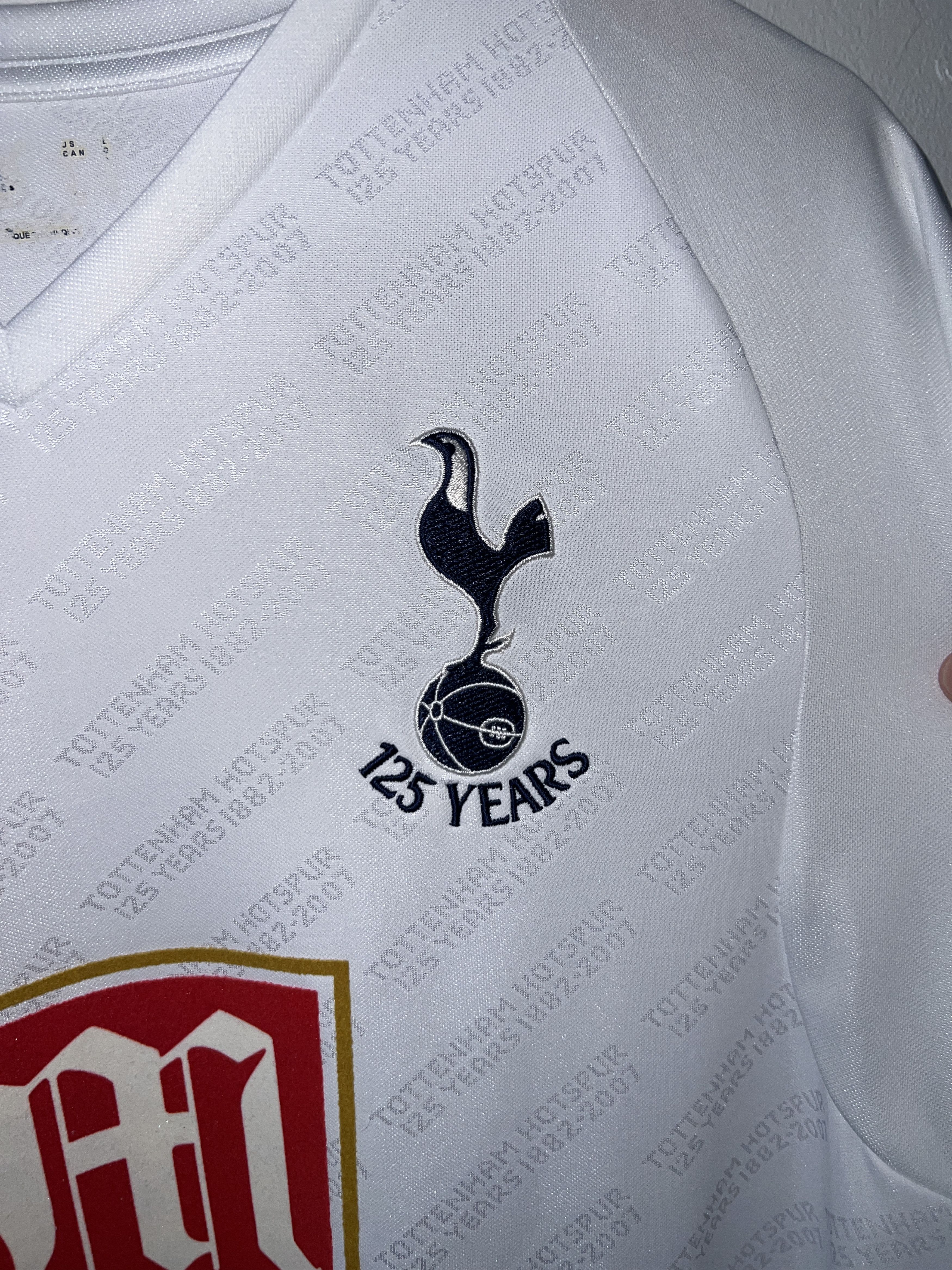 Puma (L) Tottenham Spurs 2007-08 Home Kit Bale #16 (NEW) Size US L / EU 52-54 / 3 - 8 Thumbnail