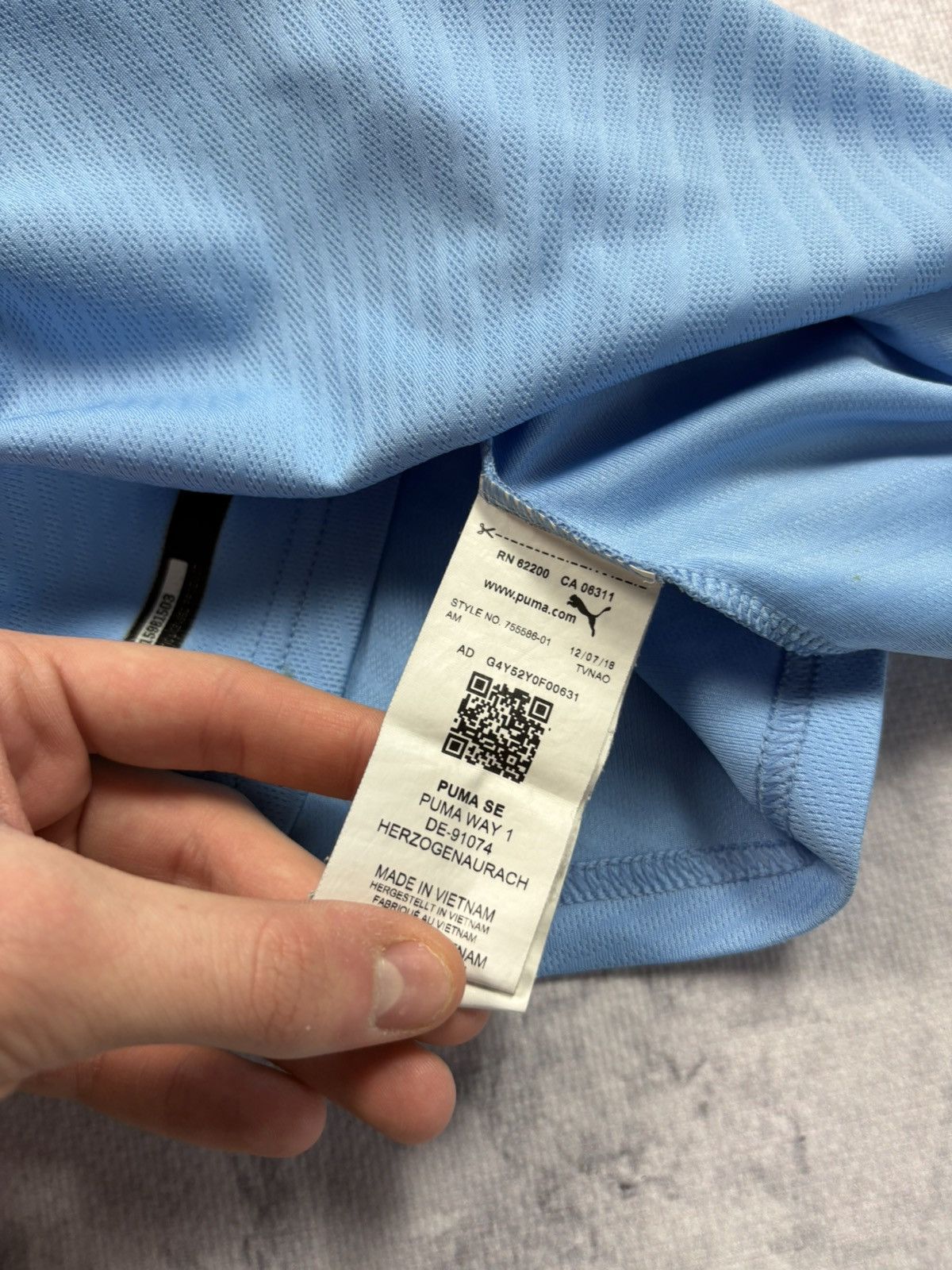Puma × Vintage KUN AGUERO MANCHESTER CITY JERSEY PUMA PREMIER LEAGUE Size US S / EU 44-46 / 1 - 13 Thumbnail