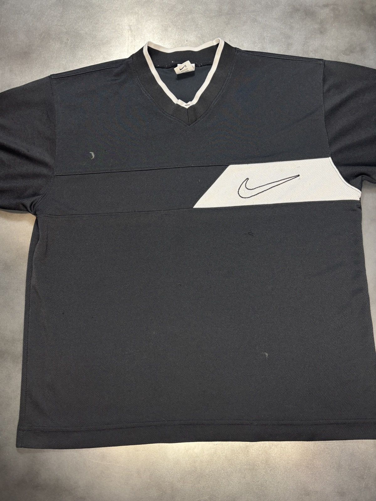 Nike 1990s Vintage Nike Active Shirt Shortsleeve Swoosh Warmup L Size US L / EU 52-54 / 3 - 9 Thumbnail