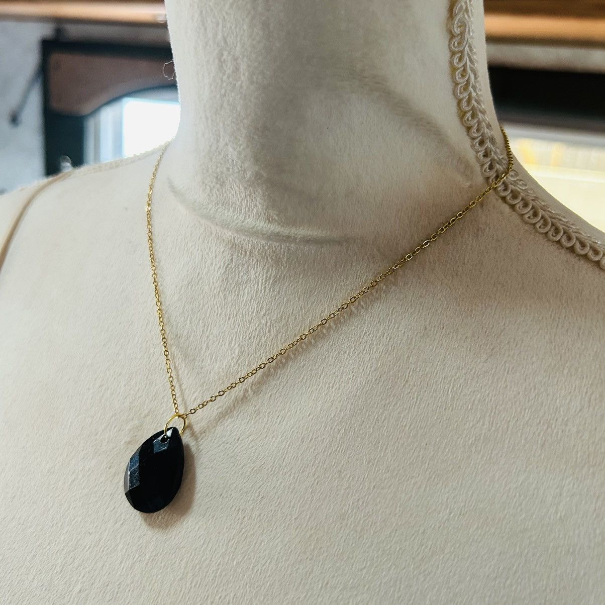 Handmade Handcrafted vintage faceted jet black raindrop necklace Size ONE SIZE - 3 Thumbnail