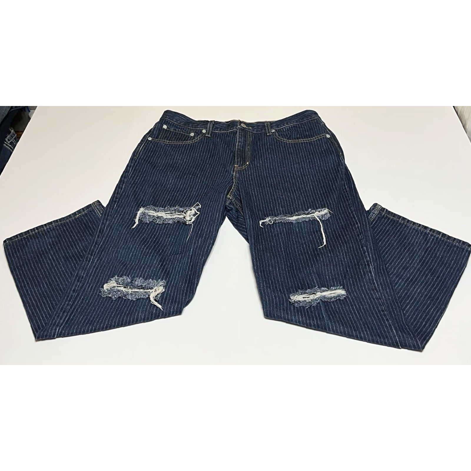 Levi's Levi's Jeans Pinstriped Low Pro Relaxed Straight Leg Womens 35x29 Denim Blue 5-Pocket Closure Button Zip Jeans Size 24" / US 00 / IT 34 - 2 Thumbnail