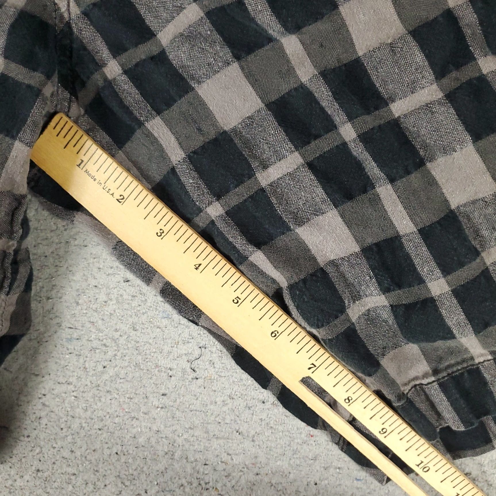 Tommy Bahama VINTAGE Tommy Bahama Shorts Mens Size 35 Flat Front Linen Casual Plaid Chino Size US 35 - 6 Thumbnail