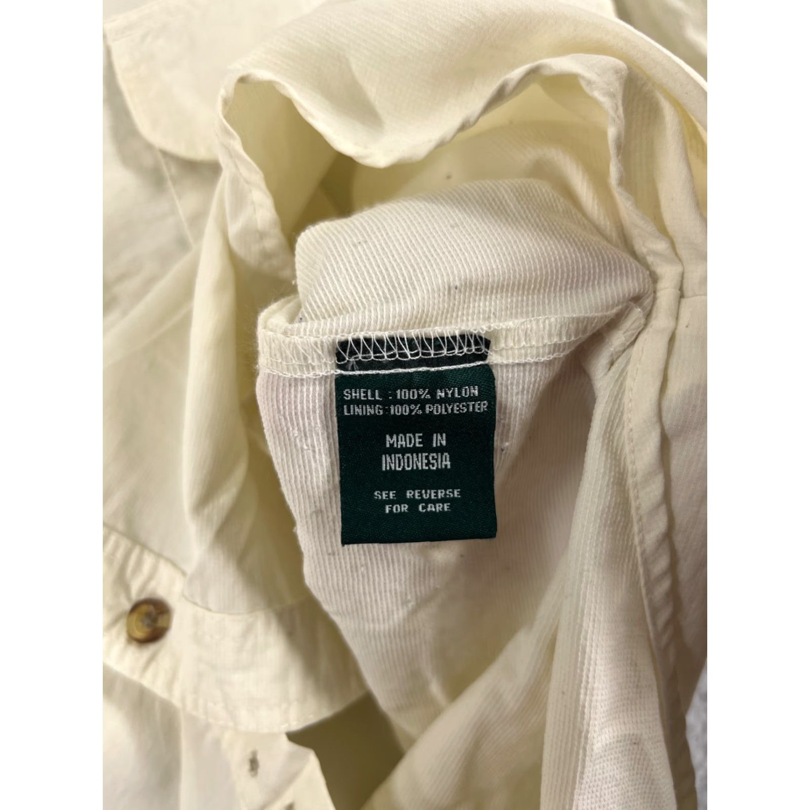 Vintage Redington Mens Shirt Large Ivory Nylon Button Up Fishing Angler Utah Green River Size US L / EU 52-54 / 3 - 4 Thumbnail