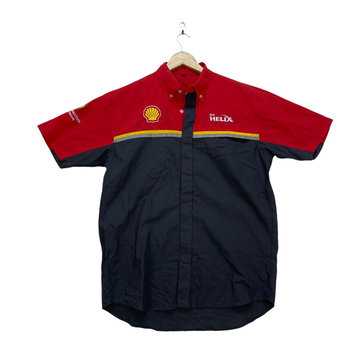 Ferrari 🗣️Vintage Shell X Ferrari Shirt Button Up Size US M / EU 48-50 / 2 - 1 Thumbnail