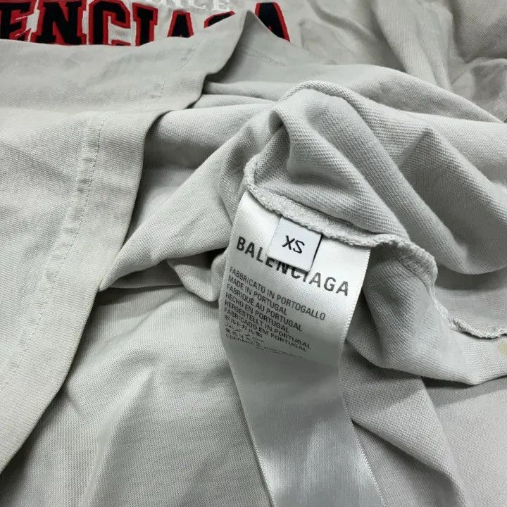 Balenciaga Balenciaga Vintage Logo Graphic T-Shirt for Women 0079-2507 Size XS / US 0-2 / IT 36-38 - 4 Thumbnail