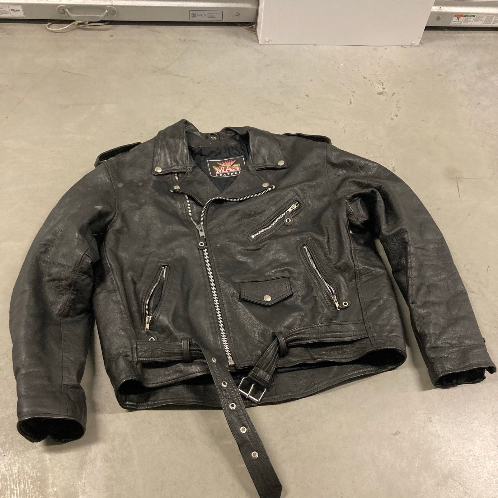 Vintage Vintage bald eagle leather jacket Size US XXL / EU 58 / 5 - 1 Thumbnail