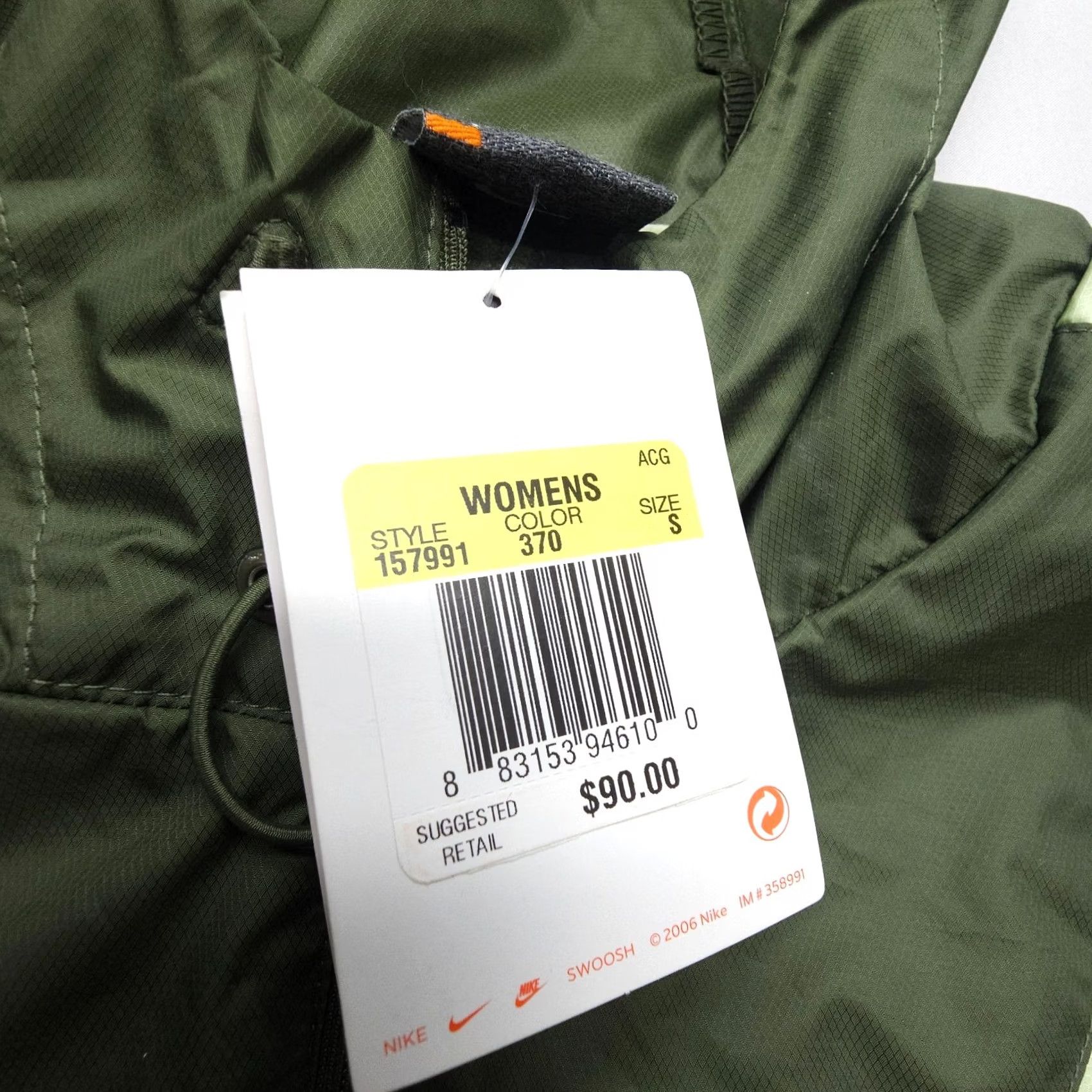 Nike Nike ACG Windbreaker Jacket Womens S Colorblock Green Lightweight Pockets Modern Gorpcore Y2K NWT Size S / US 4 / IT 40 - 7 Thumbnail