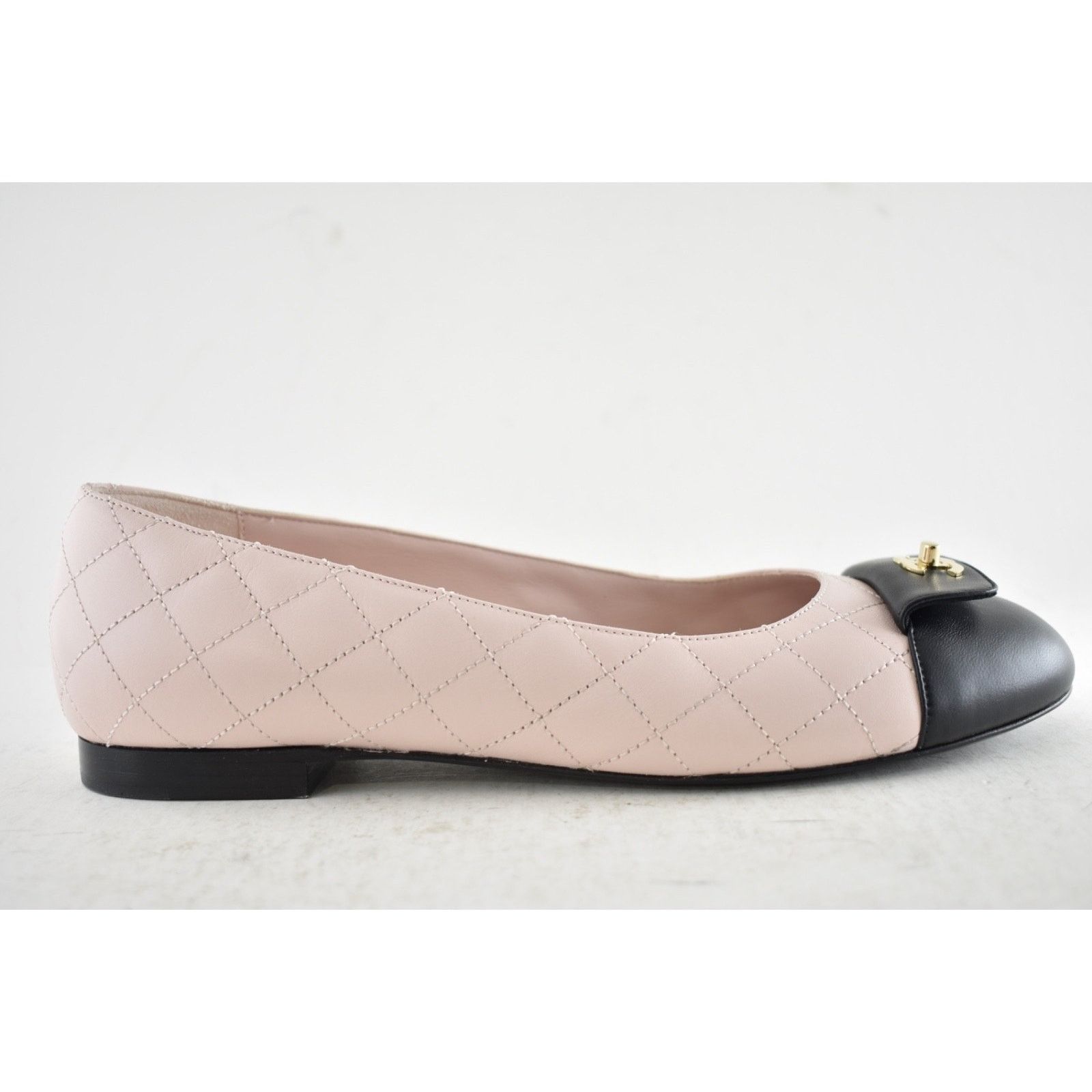 Chanel Chanel 24B Black Turnlock Gold CC Quilted Ballet Flat 38 Size US 8 / IT 38 - 2 Thumbnail