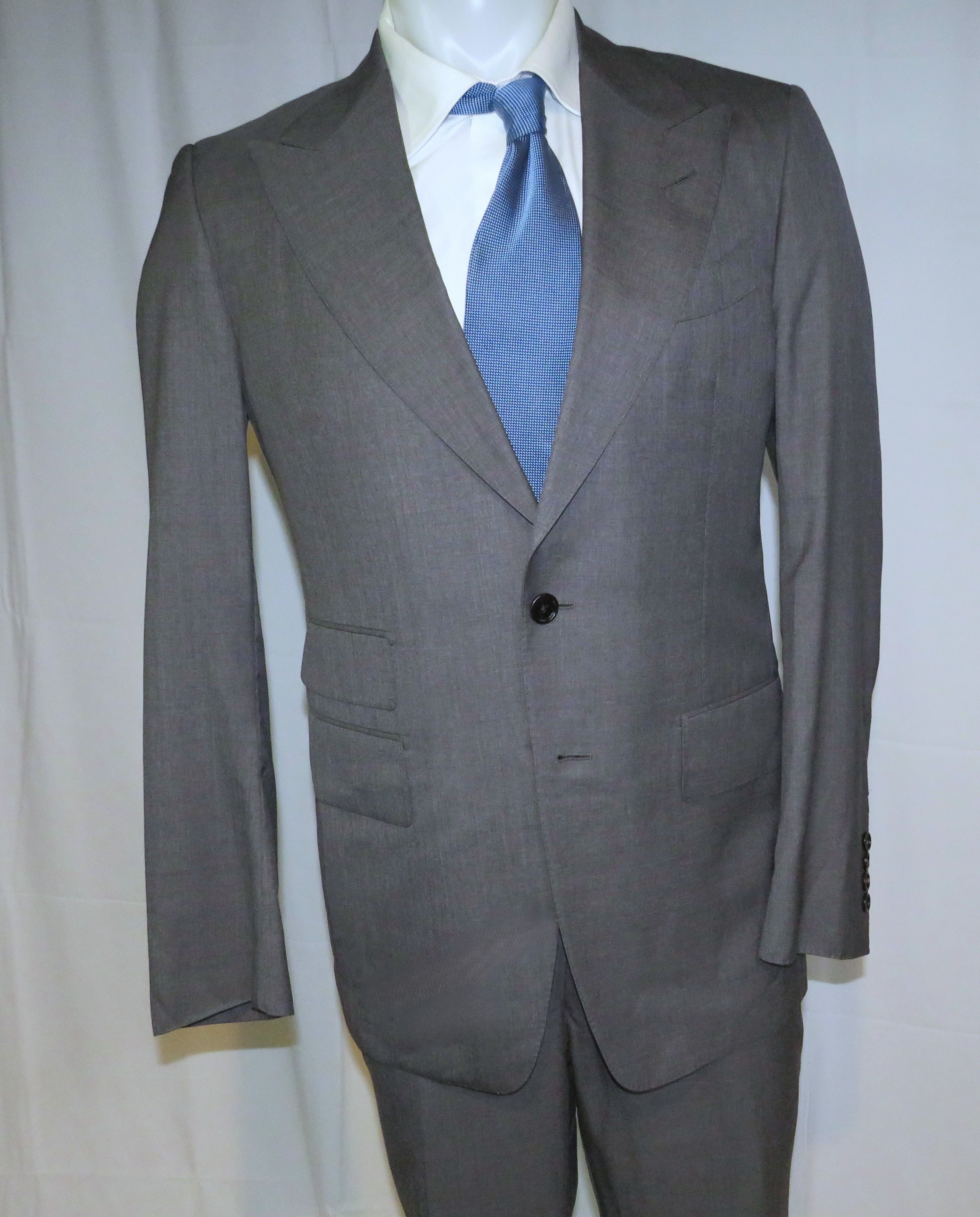 Tom Ford Shelton Current Silk Blend Solid Gray Two Button Suit 38R Size 38R - 8 Thumbnail