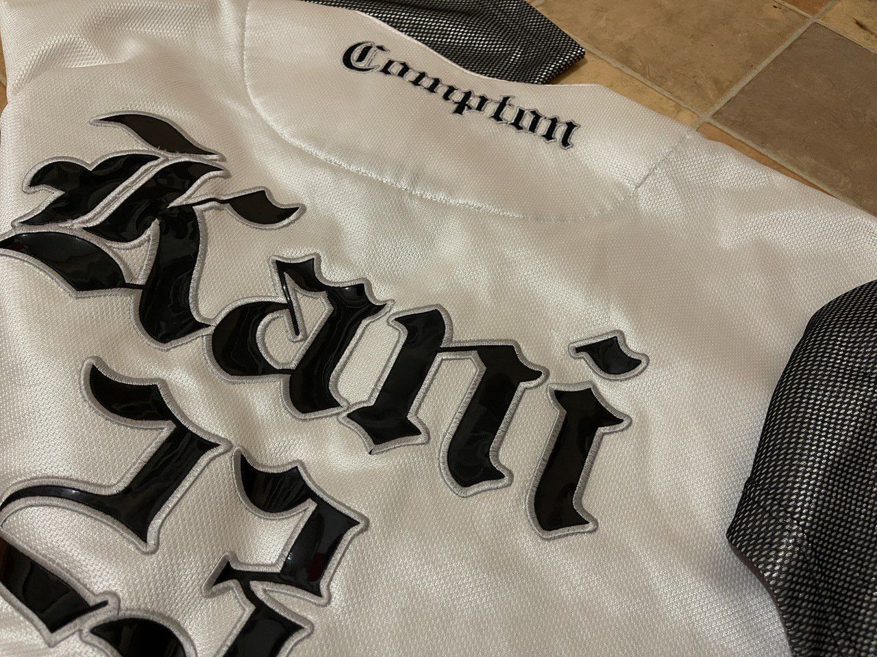 Karl Kani Karl Kani t-shirt, Compton vintage 90s 1990s hip hop size XL Size US XL / EU 56 / 4 - 6 Thumbnail