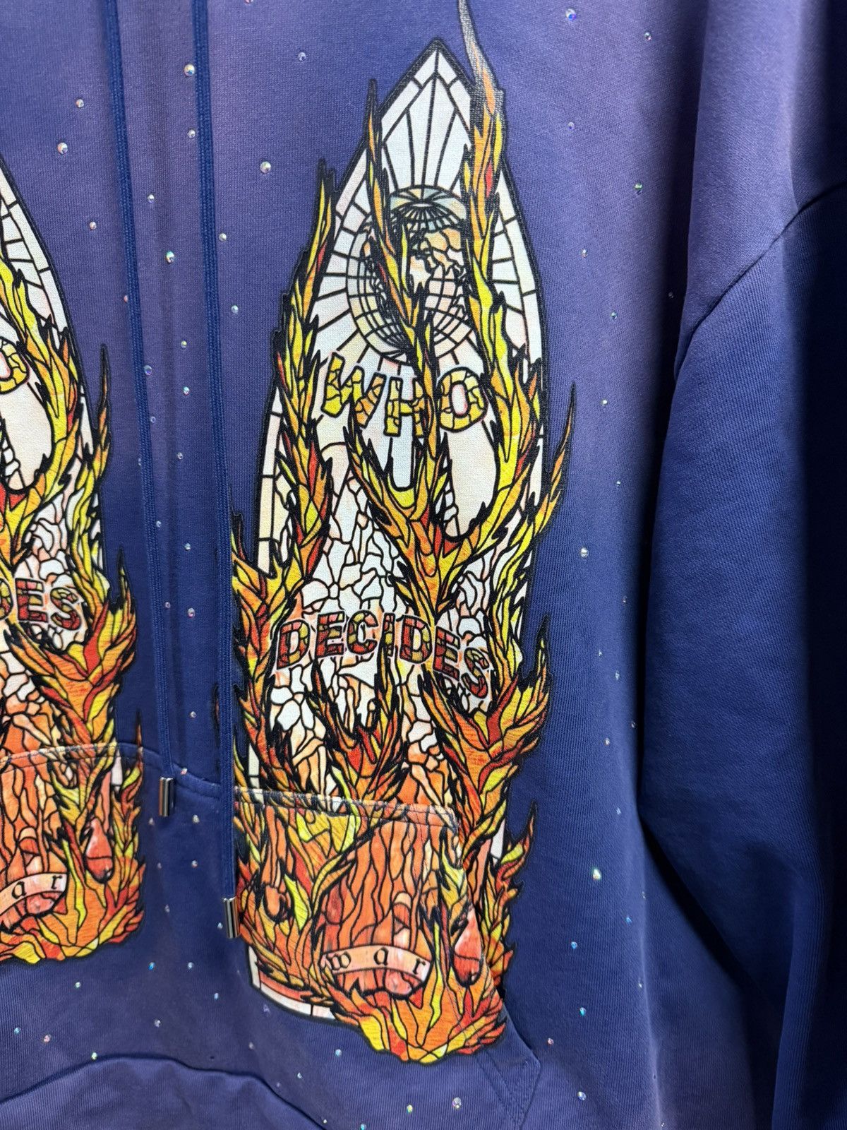 Who Decides War Who decides war pre owned rhinestone flaming window pre Size US XL / EU 56 / 4 - 2 Thumbnail