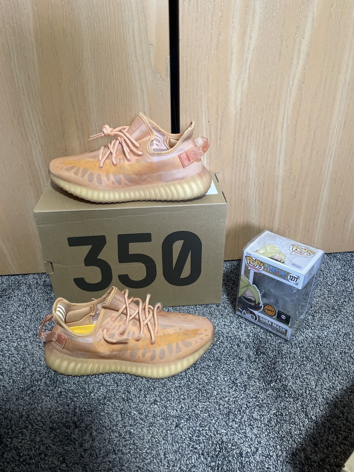 Yeezy Yeezy 350 V2 Mono Clay Size US 10 / EU 43 - 1 Thumbnail