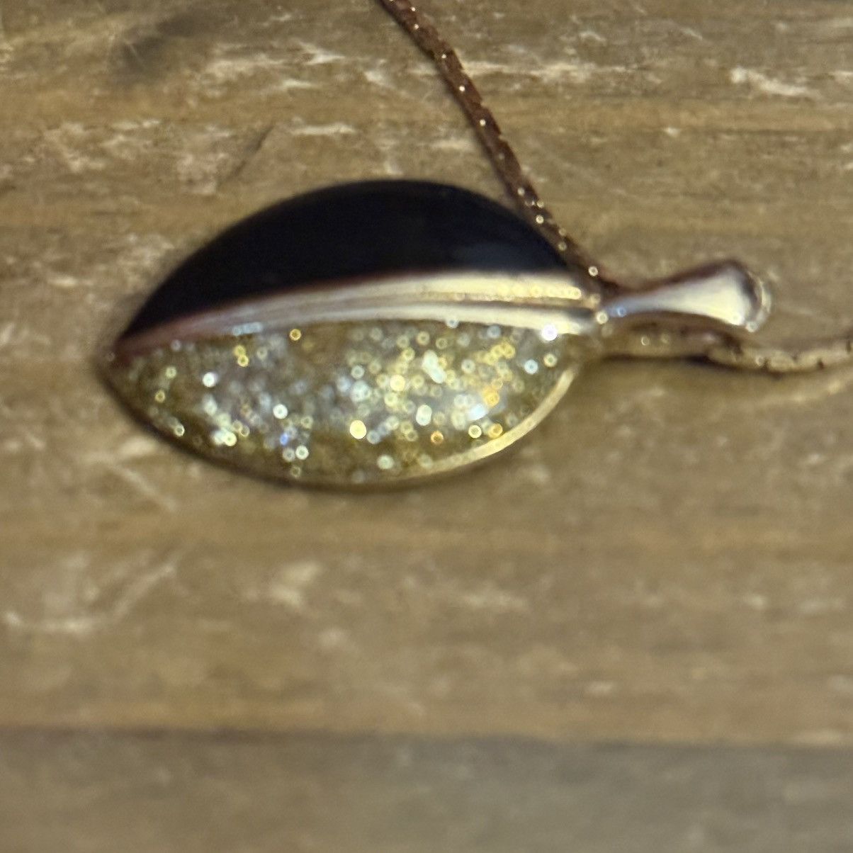 Vintage Vintage Royal gold tone glitter leaf pendant necklace Size ONE SIZE - 5 Thumbnail