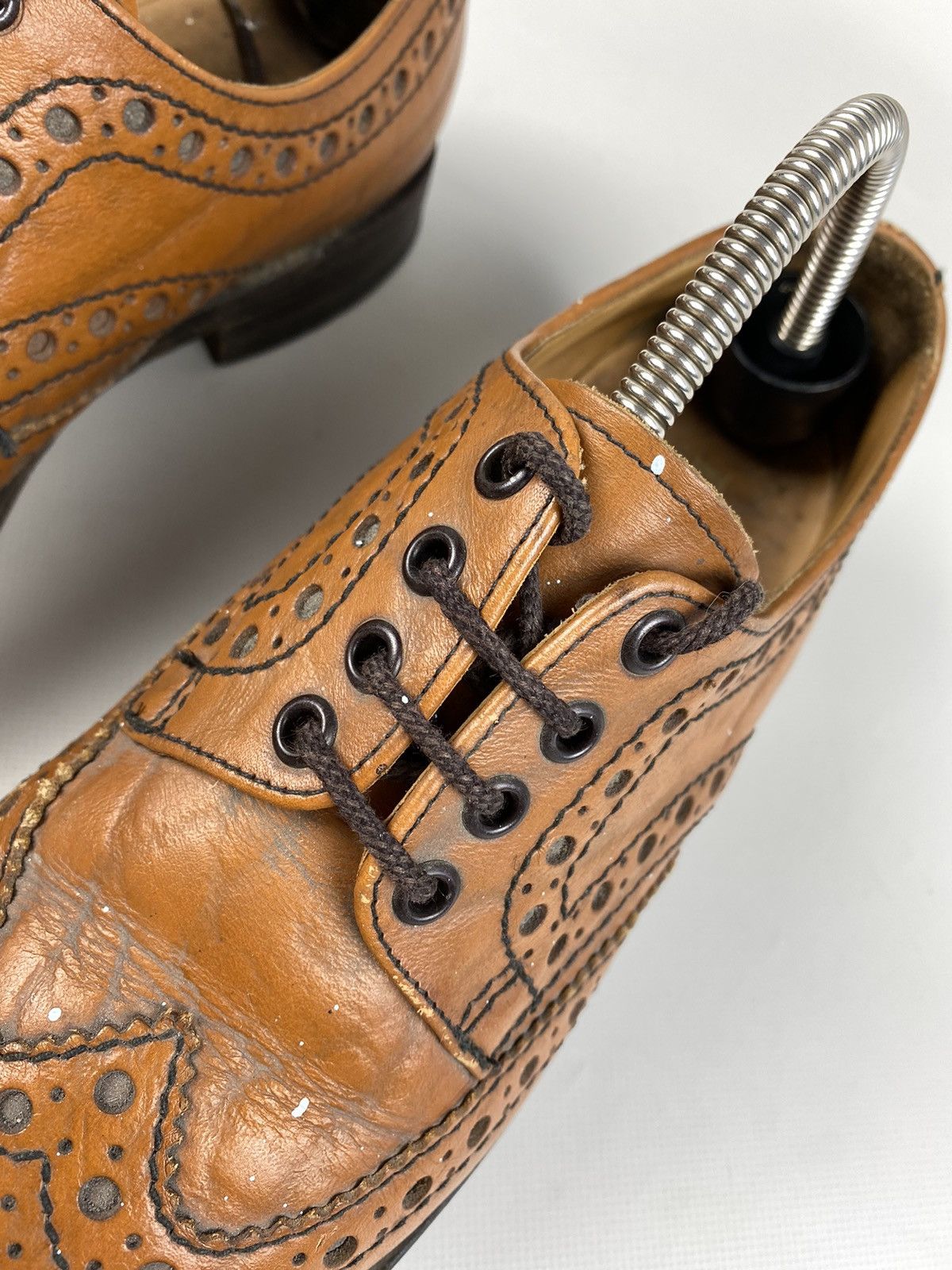 Loake Loake men’s leather brogue formal shoes Size US 8 / EU 41 - 8 Thumbnail