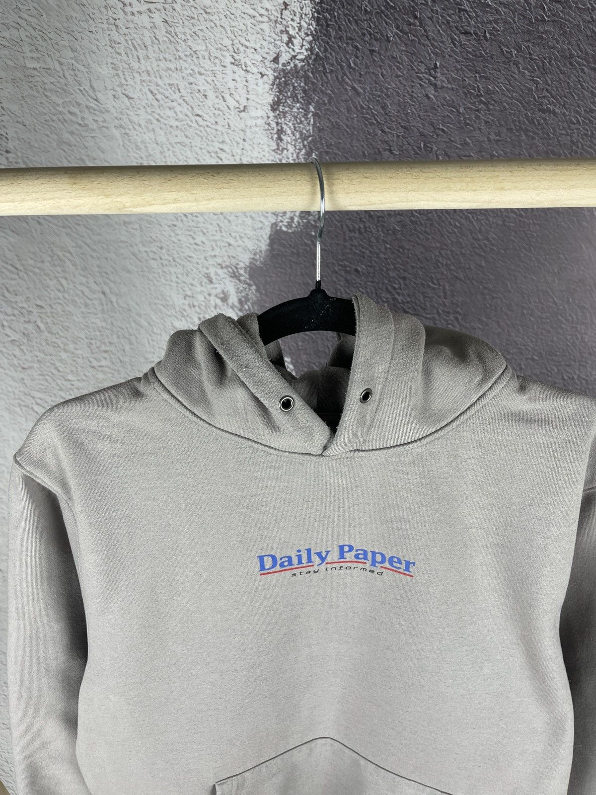Daily Paper Daily Paper stay informed hype hoodie gray Size US M / EU 48-50 / 2 - 7 Thumbnail