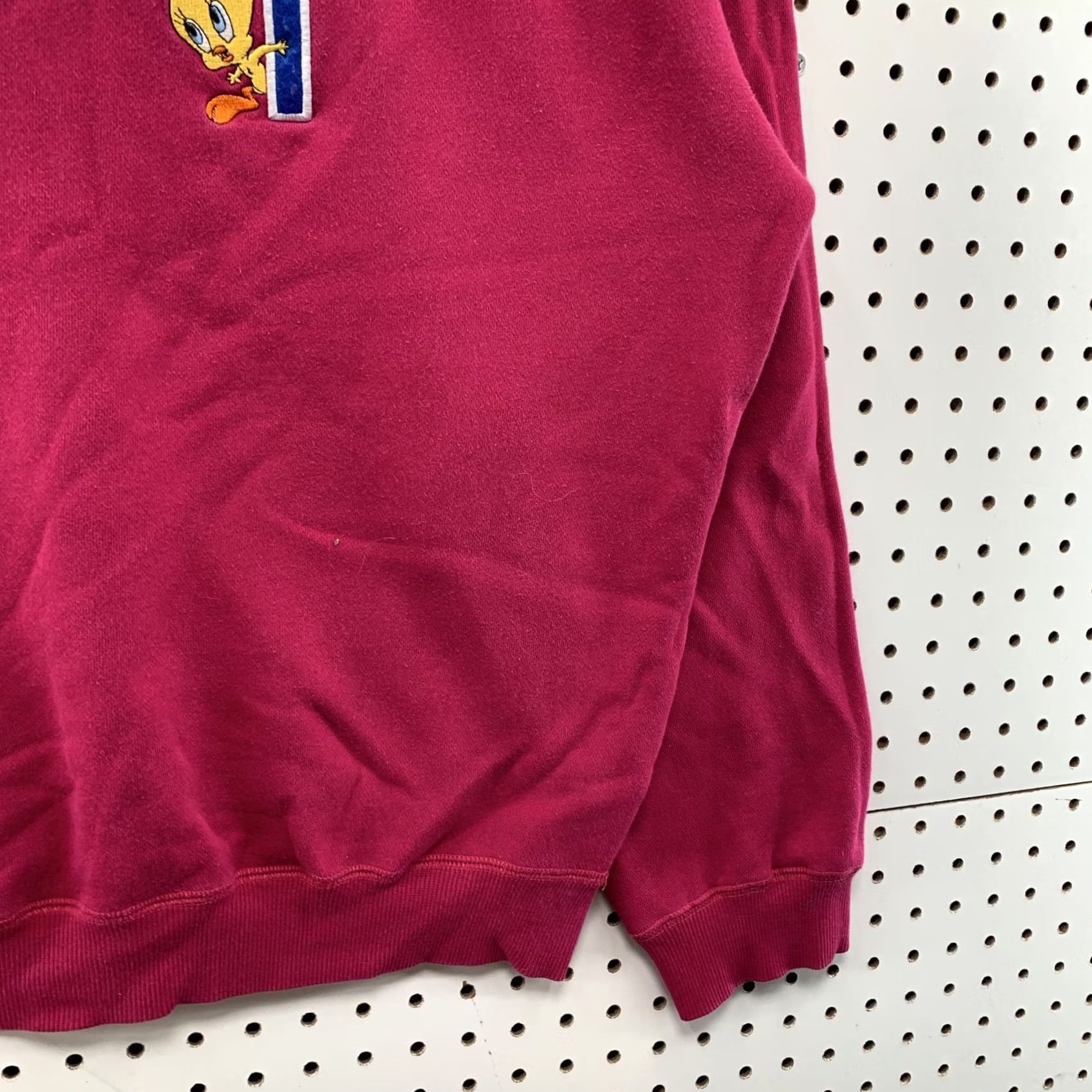 Vintage VINTAGE Warner Bros Tweety Crewneck Sweatshirt Mens XL Pink Fleece Embroidered Size US XL / EU 56 / 4 - 7 Thumbnail