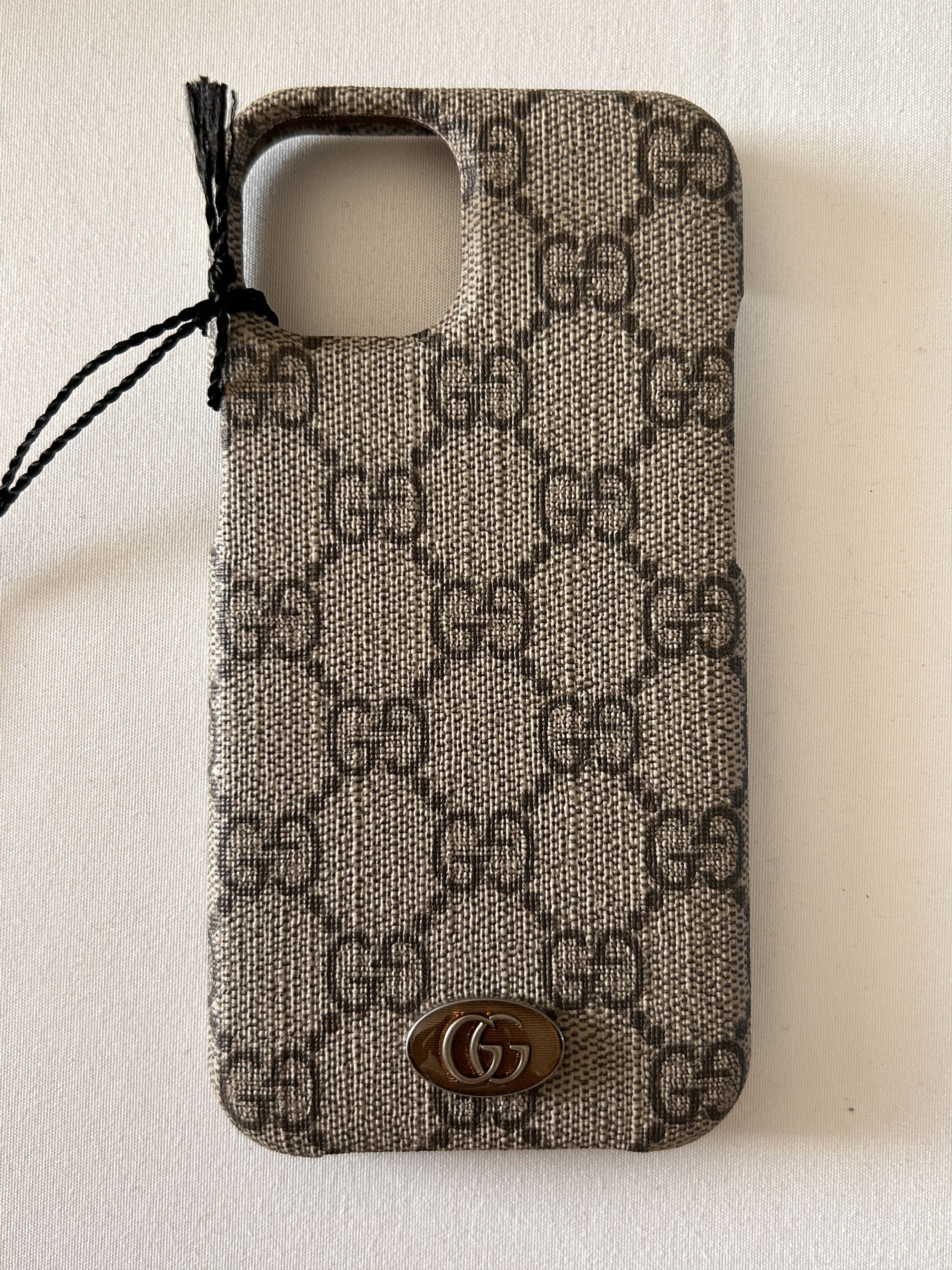 Gucci NWT Gucci GG Supreme PVC iPhone 14 Case Beige 753609 Size ONE SIZE - 1 Thumbnail