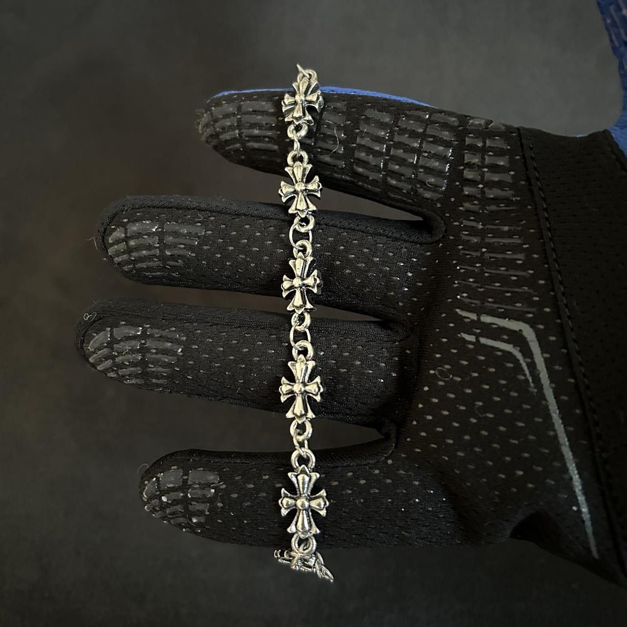 Vintage Vintage 2000s Style Silver Cross Hip Hop Punk Bracelet Size ONE SIZE - 4 Thumbnail