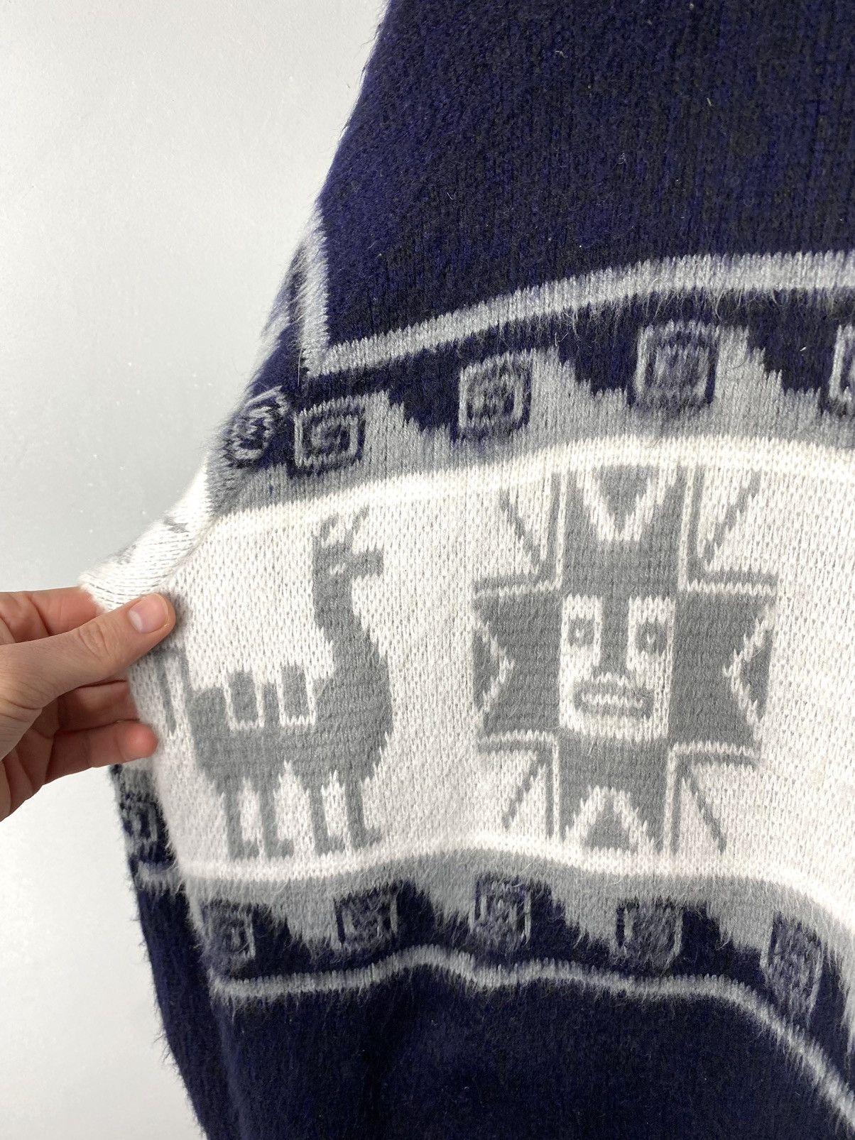 Japanese Brand Vintage 1990’s Inca Artesanias Cardigan Sweater Aztec Wool Size US L / EU 52-54 / 3 - 13 Thumbnail